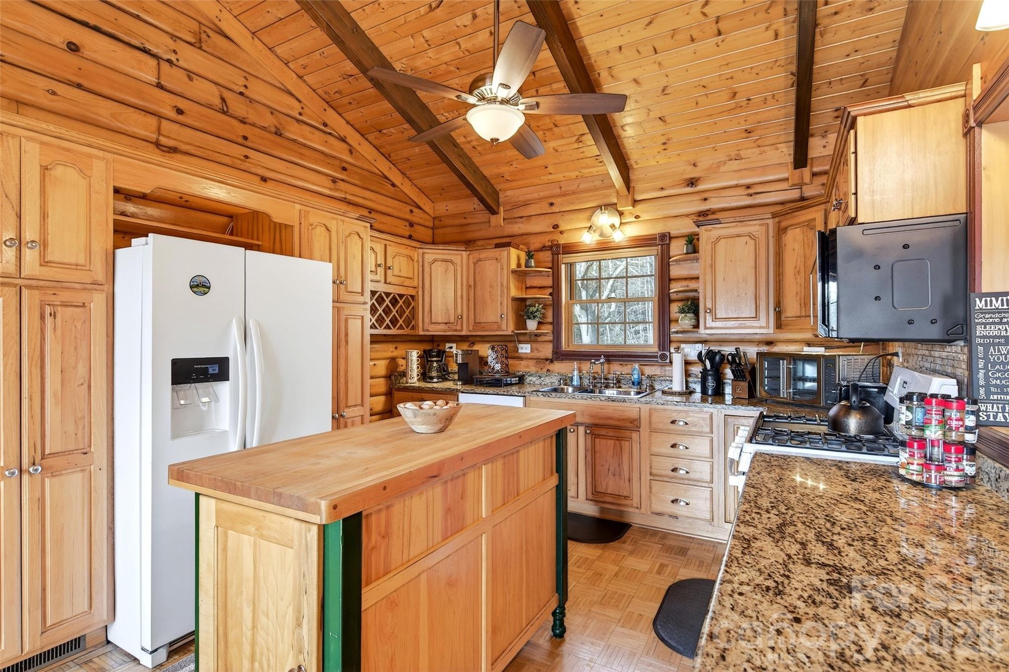 542 Allen Mountain Lane — Spruce Pine