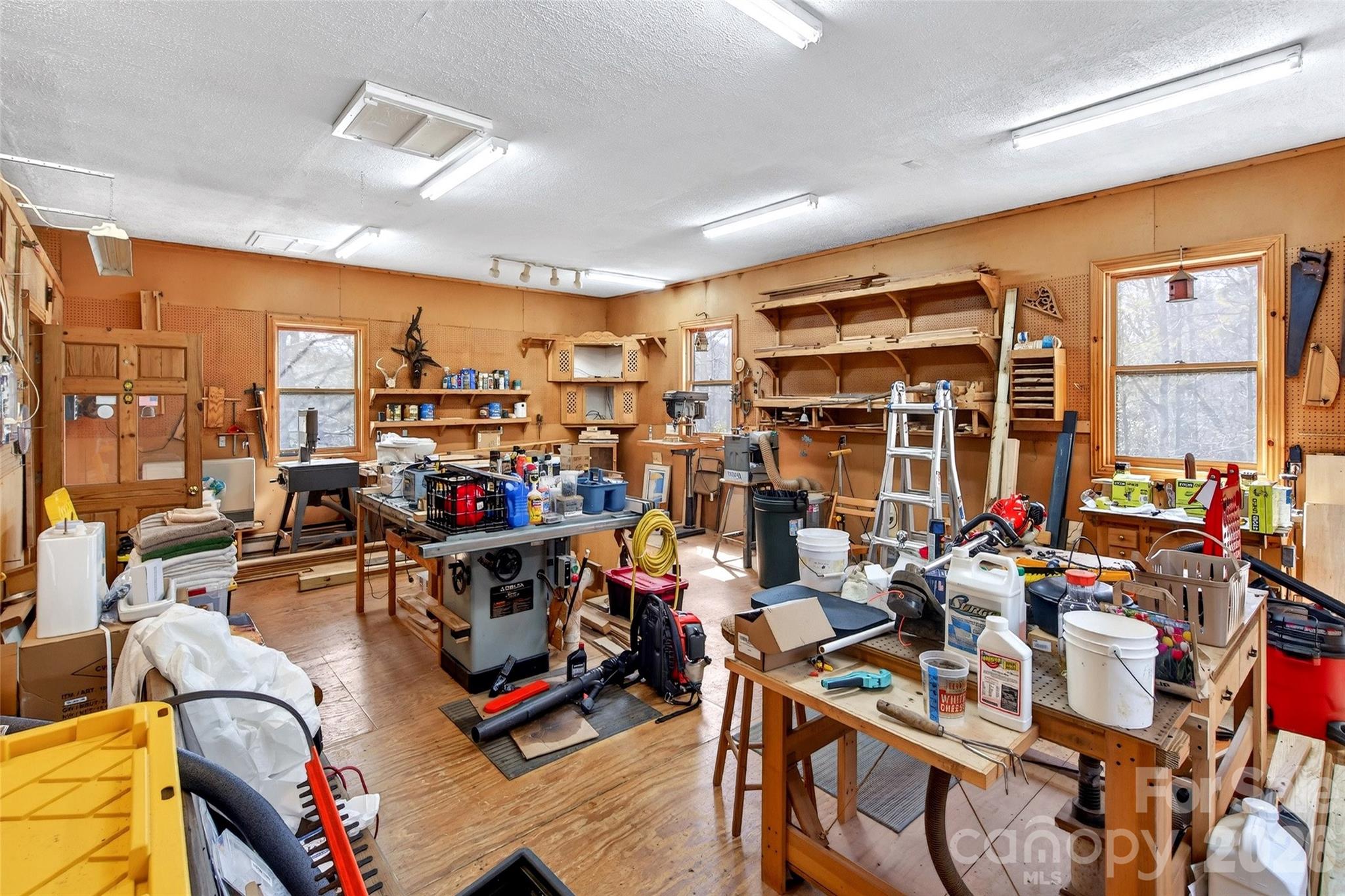 542 Allen Mountain Lane — Spruce Pine