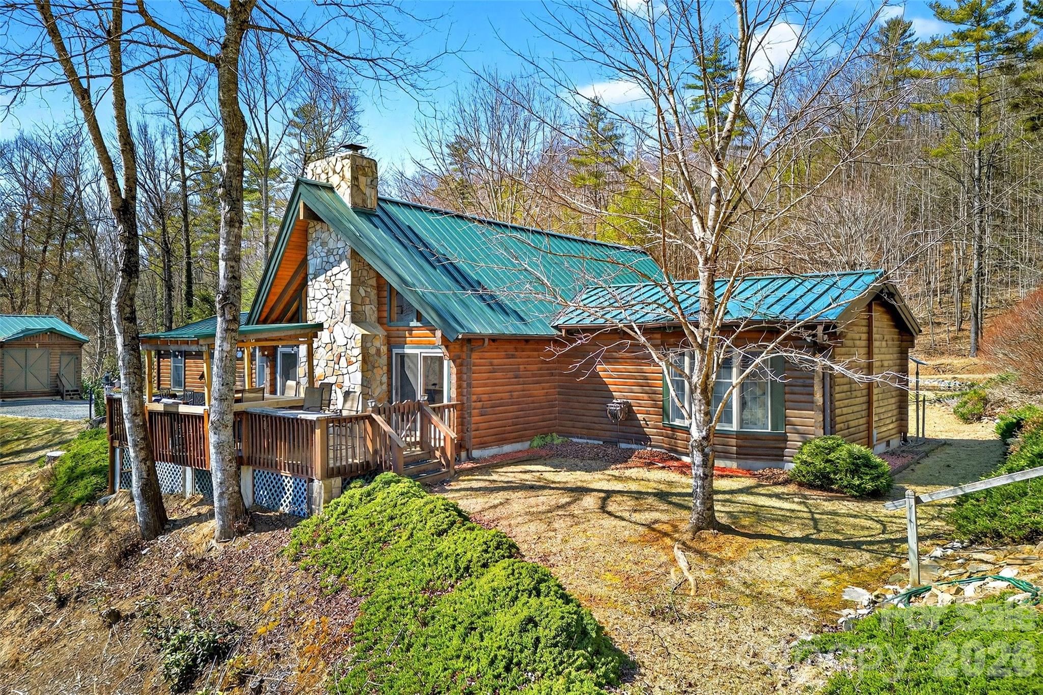 542 Allen Mountain Lane — Spruce Pine