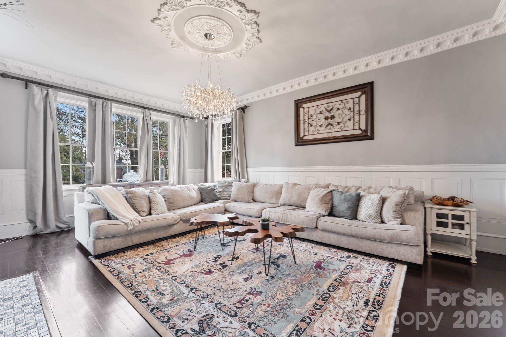 1503 Elm Street — Conway