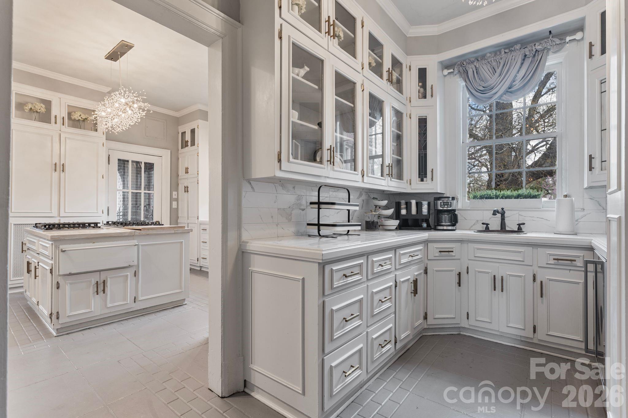 1503 Elm Street — Conway