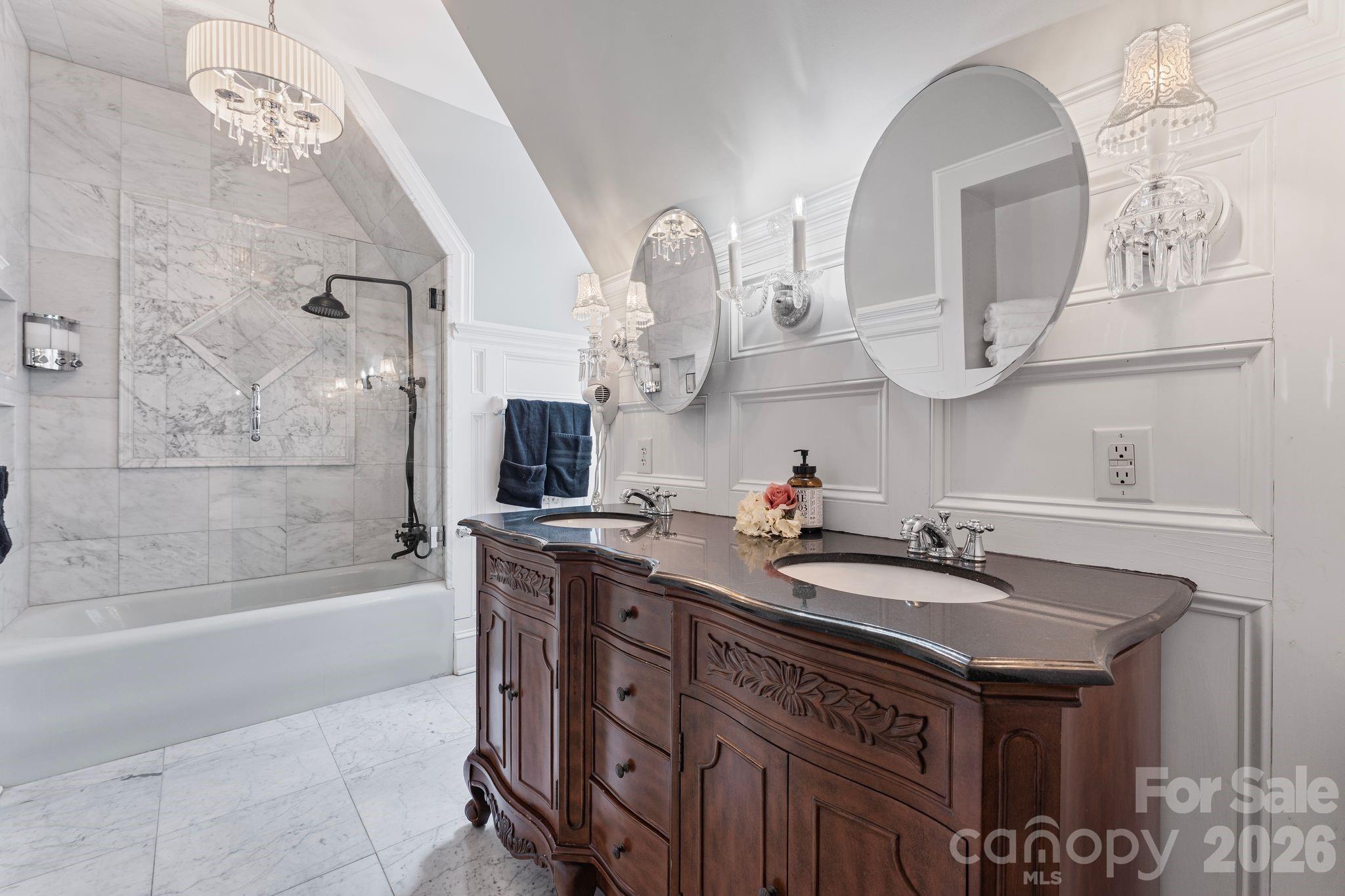 1503 Elm Street — Conway