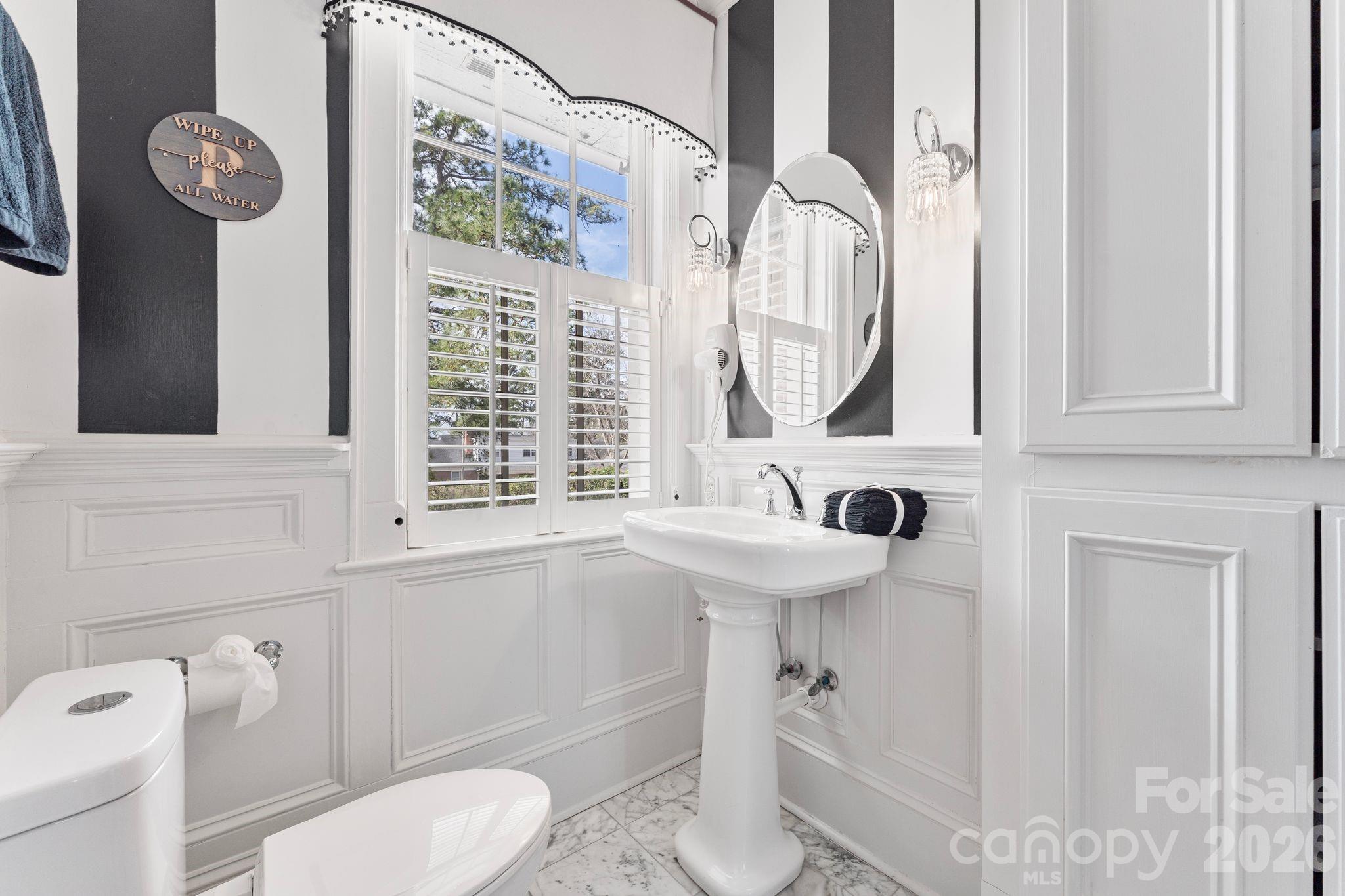 1503 Elm Street — Conway