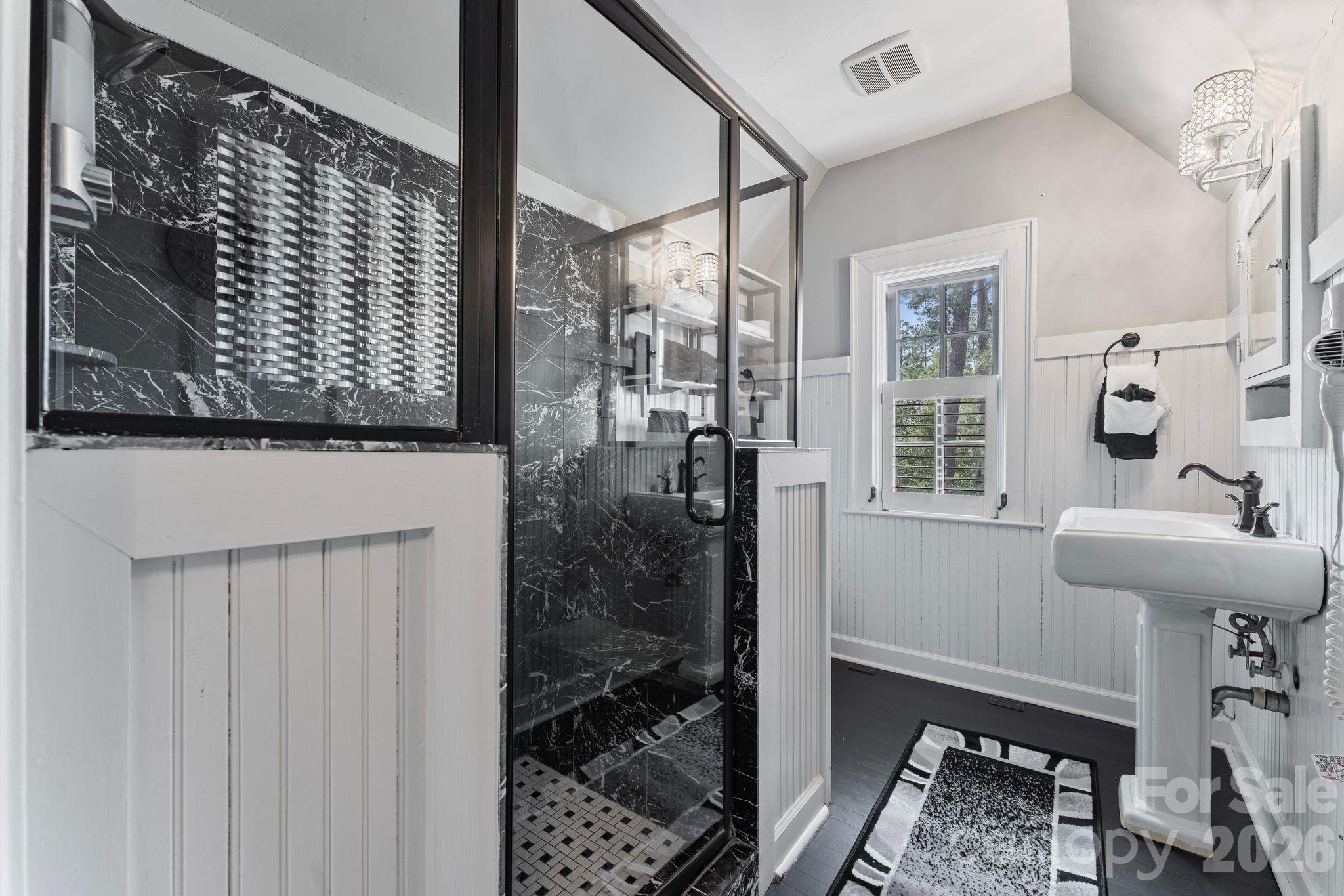 1503 Elm Street — Conway