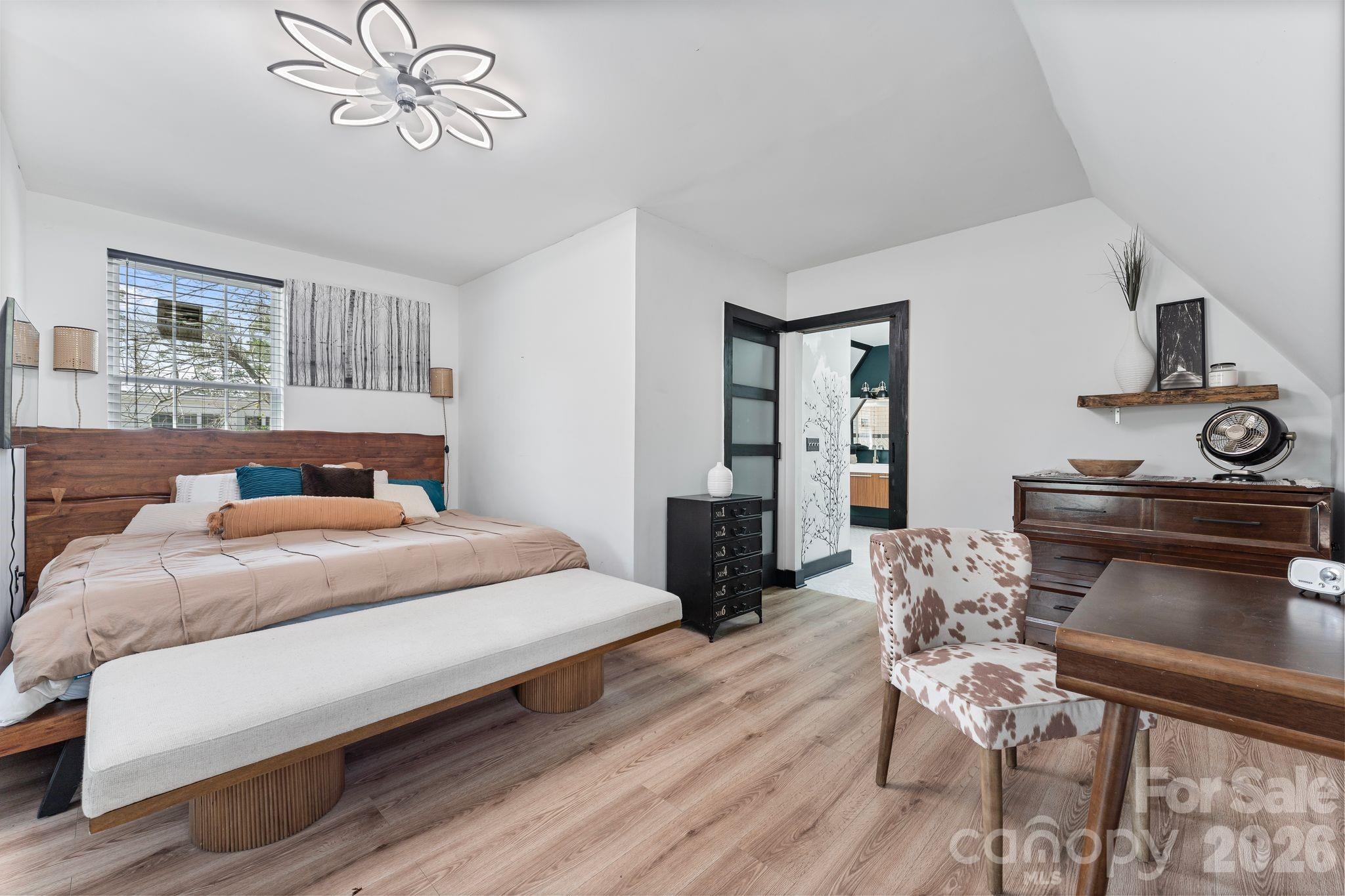 1503 Elm Street — Conway