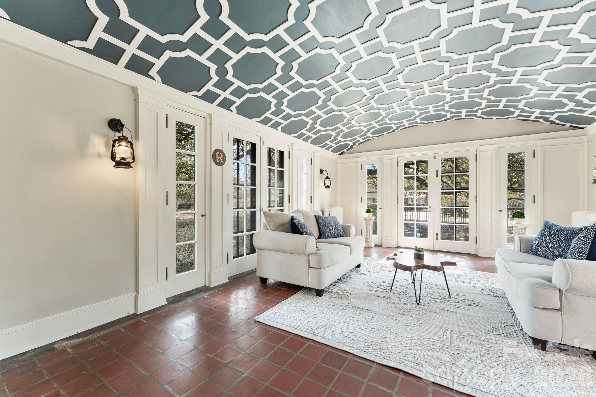 1503 Elm Street — Conway