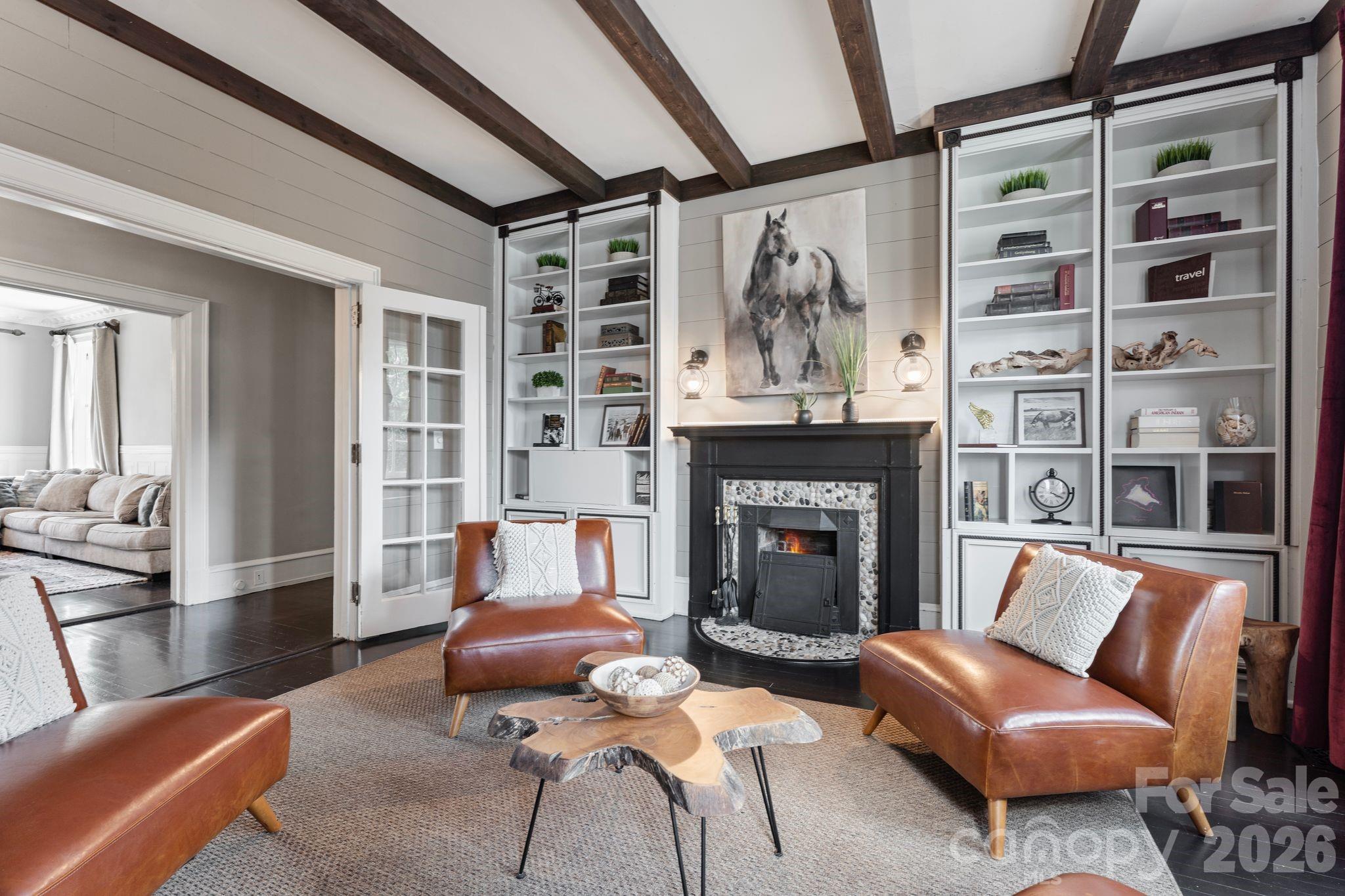 1503 Elm Street — Conway