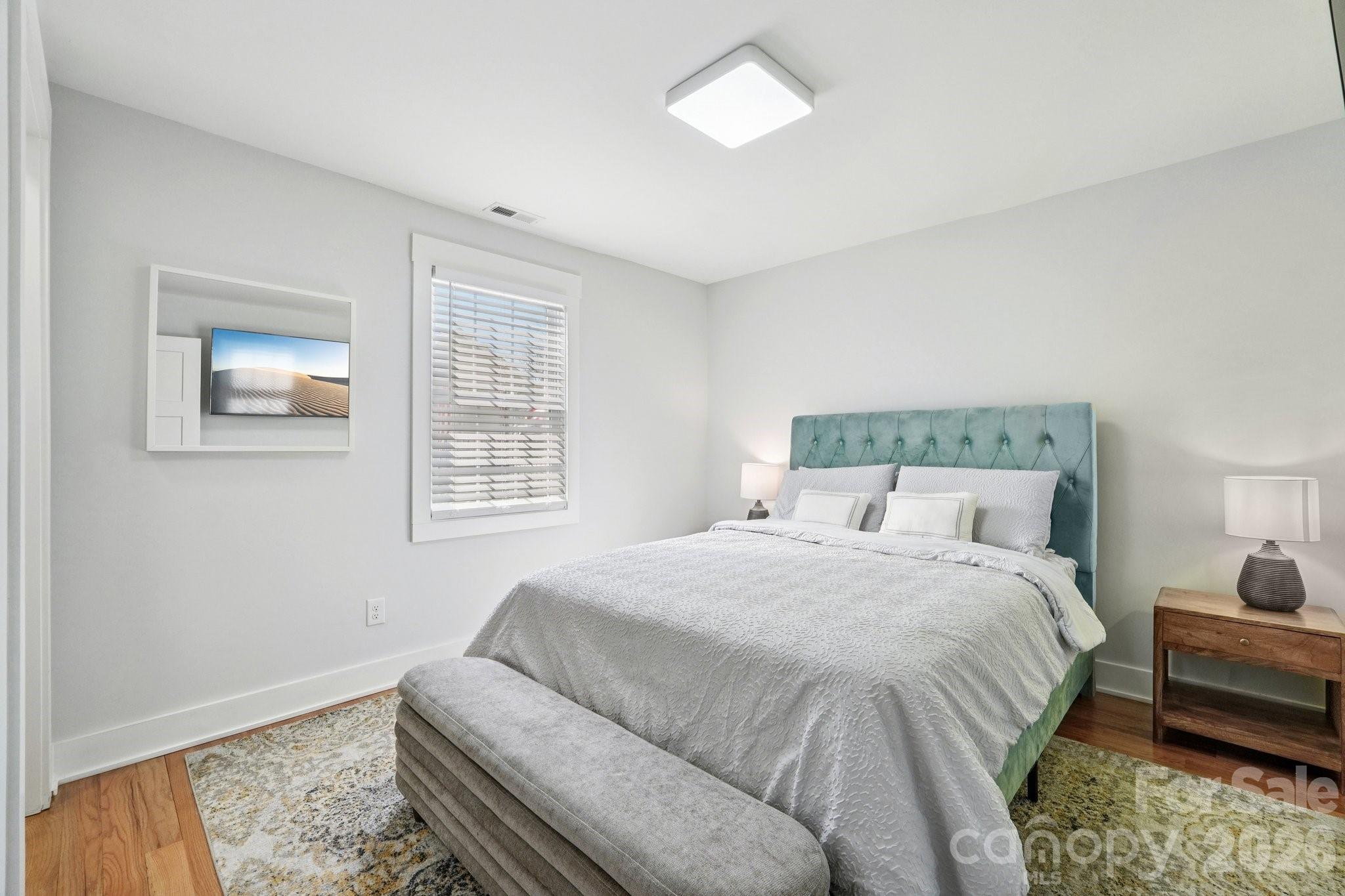1821 Garibaldi Avenue — Charlotte