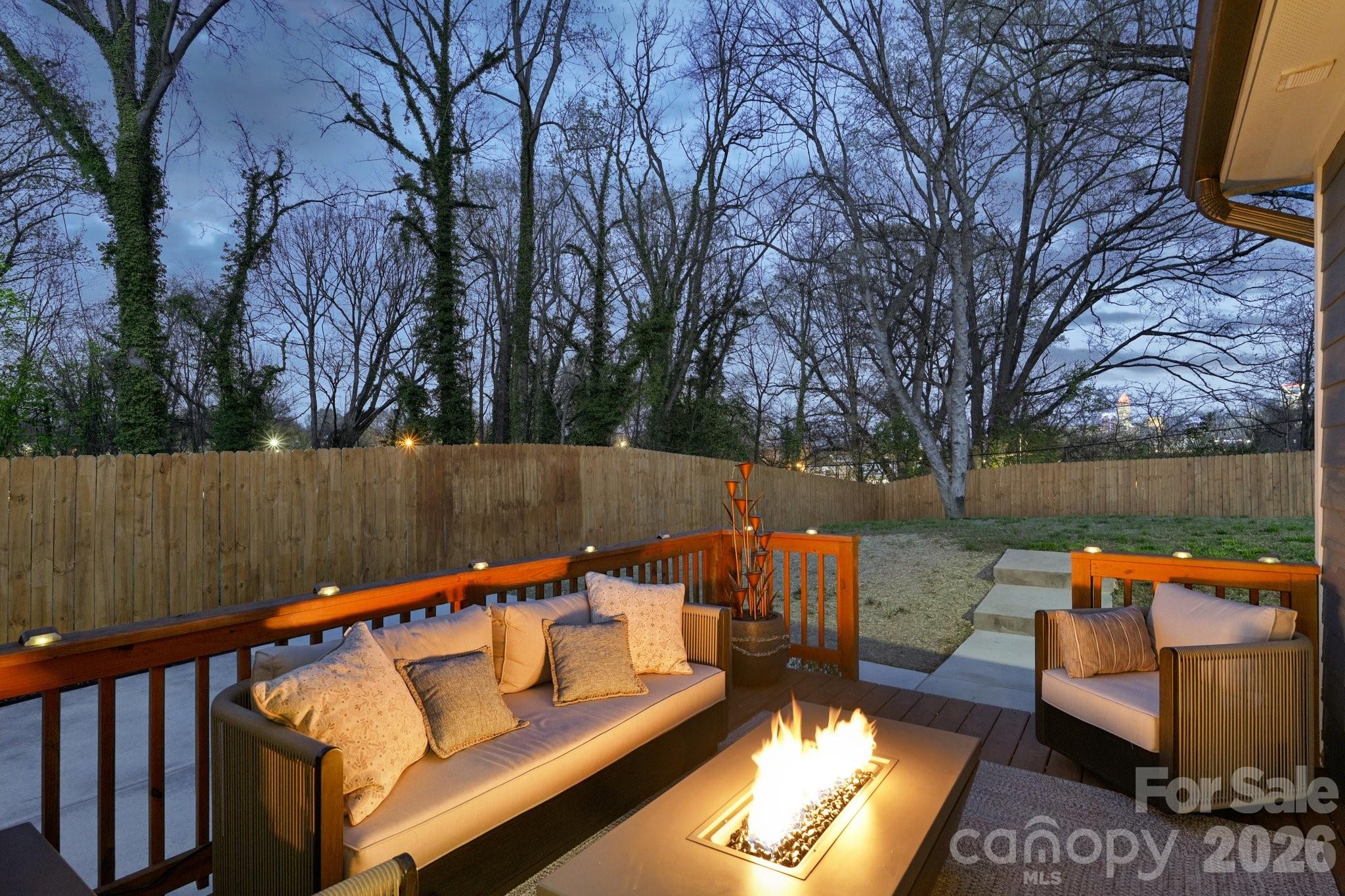 1821 Garibaldi Avenue — Charlotte