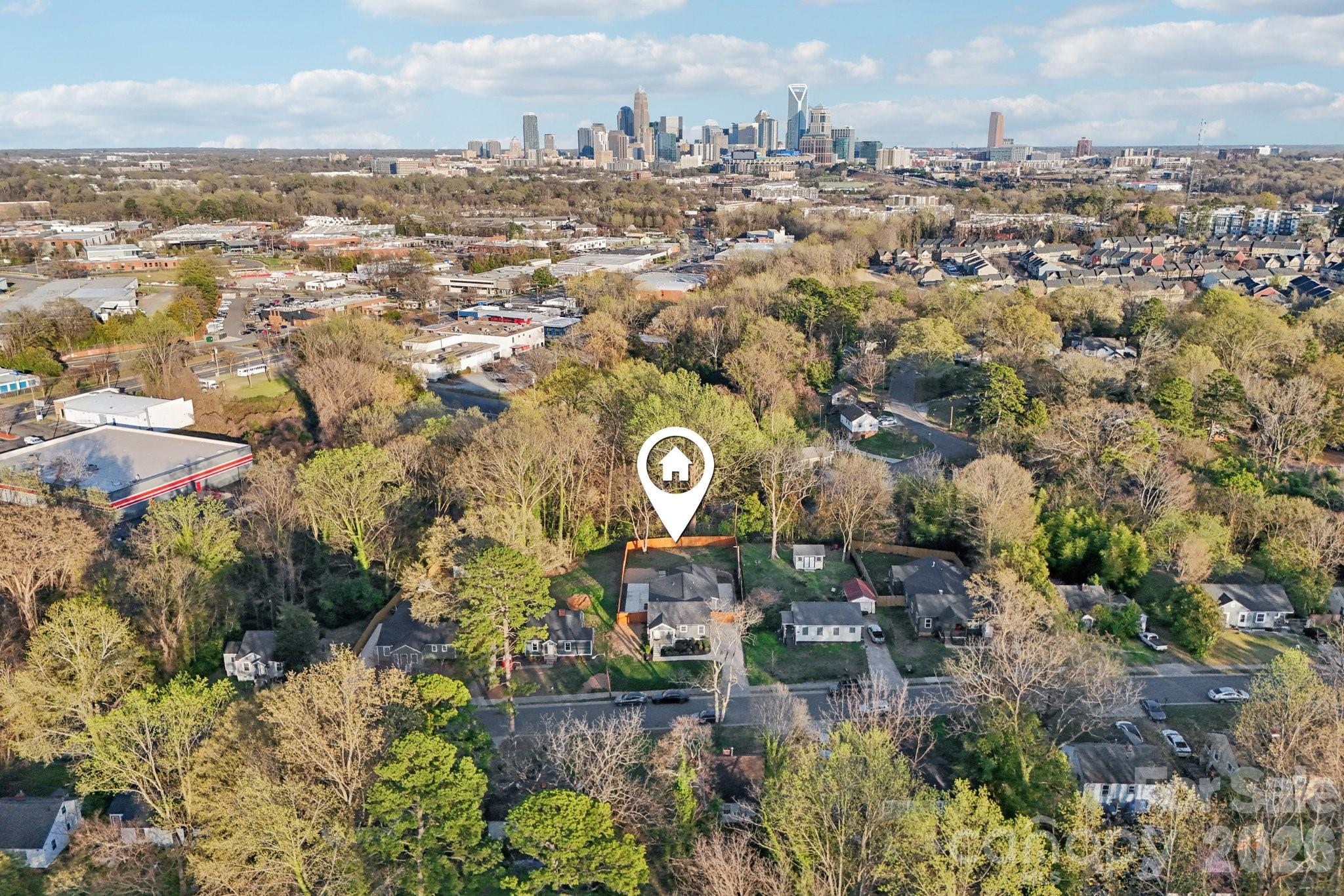1821 Garibaldi Avenue — Charlotte