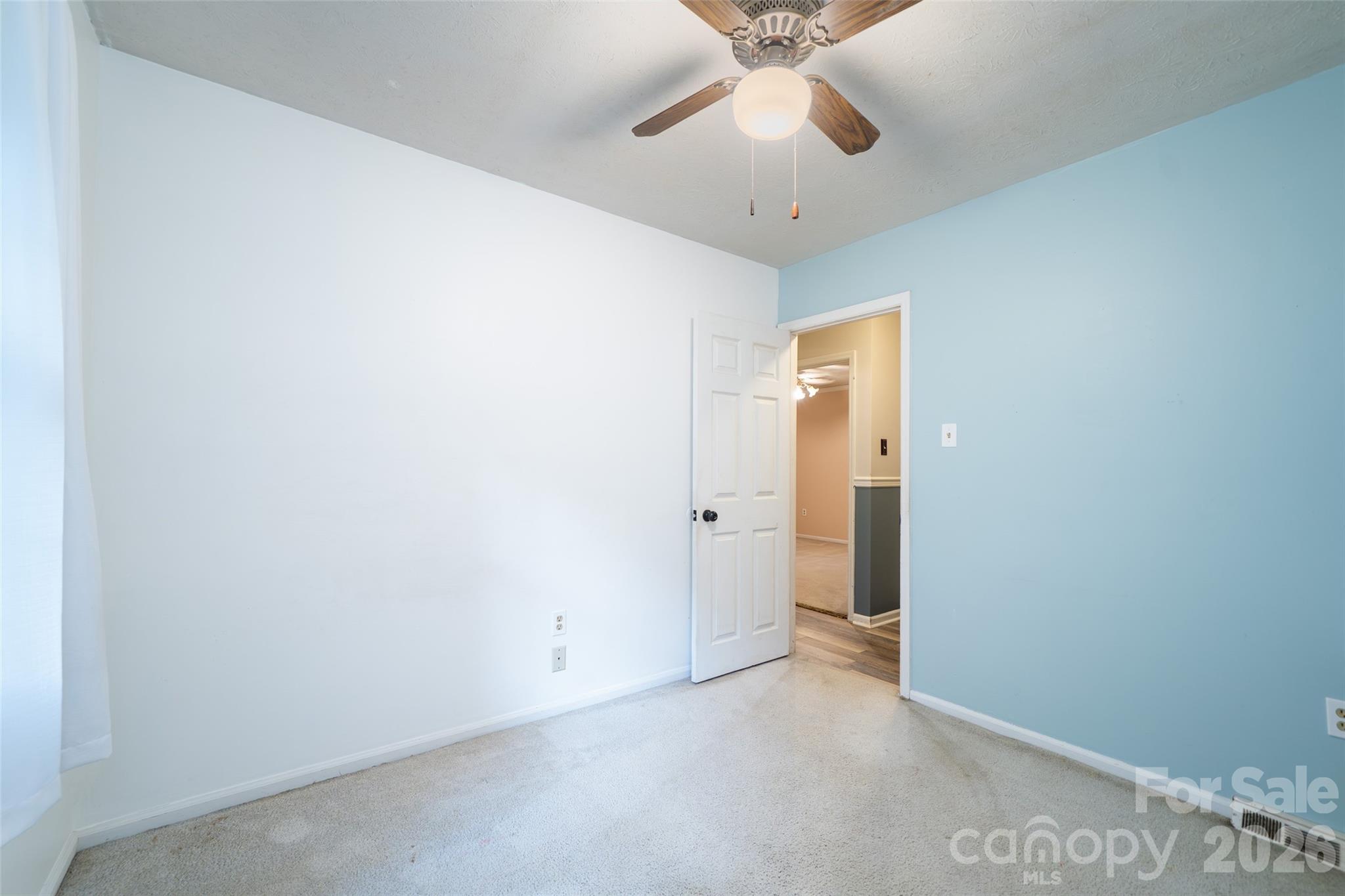 6 Hillview Circle — Asheville
