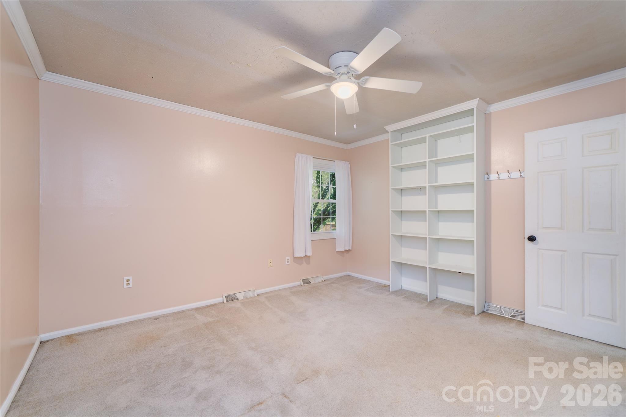 6 Hillview Circle — Asheville