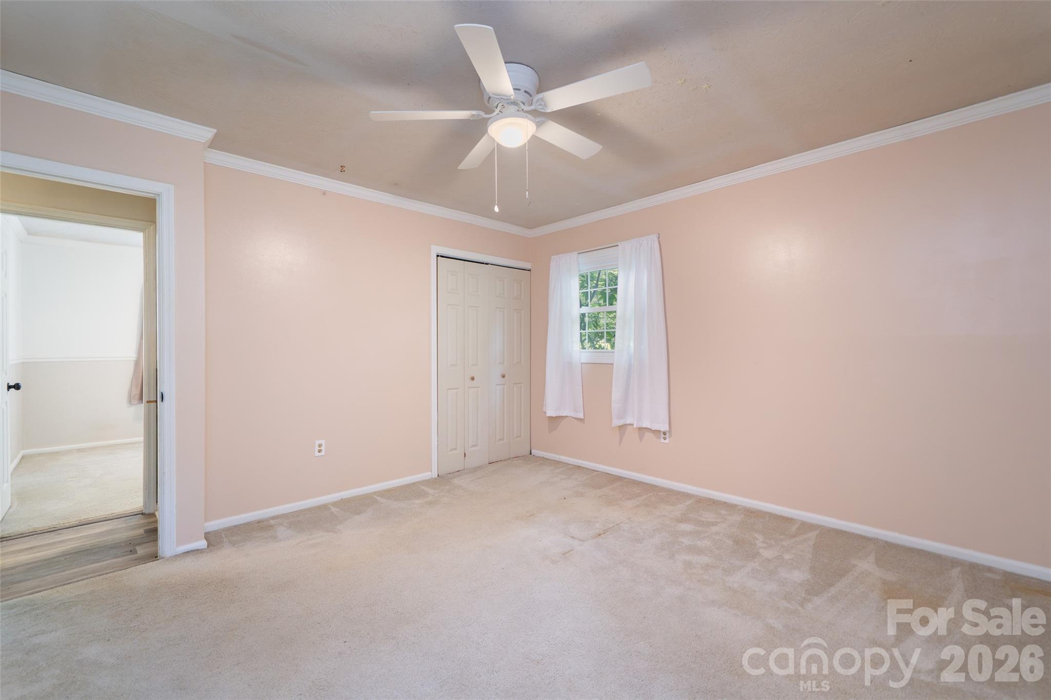 6 Hillview Circle — Asheville