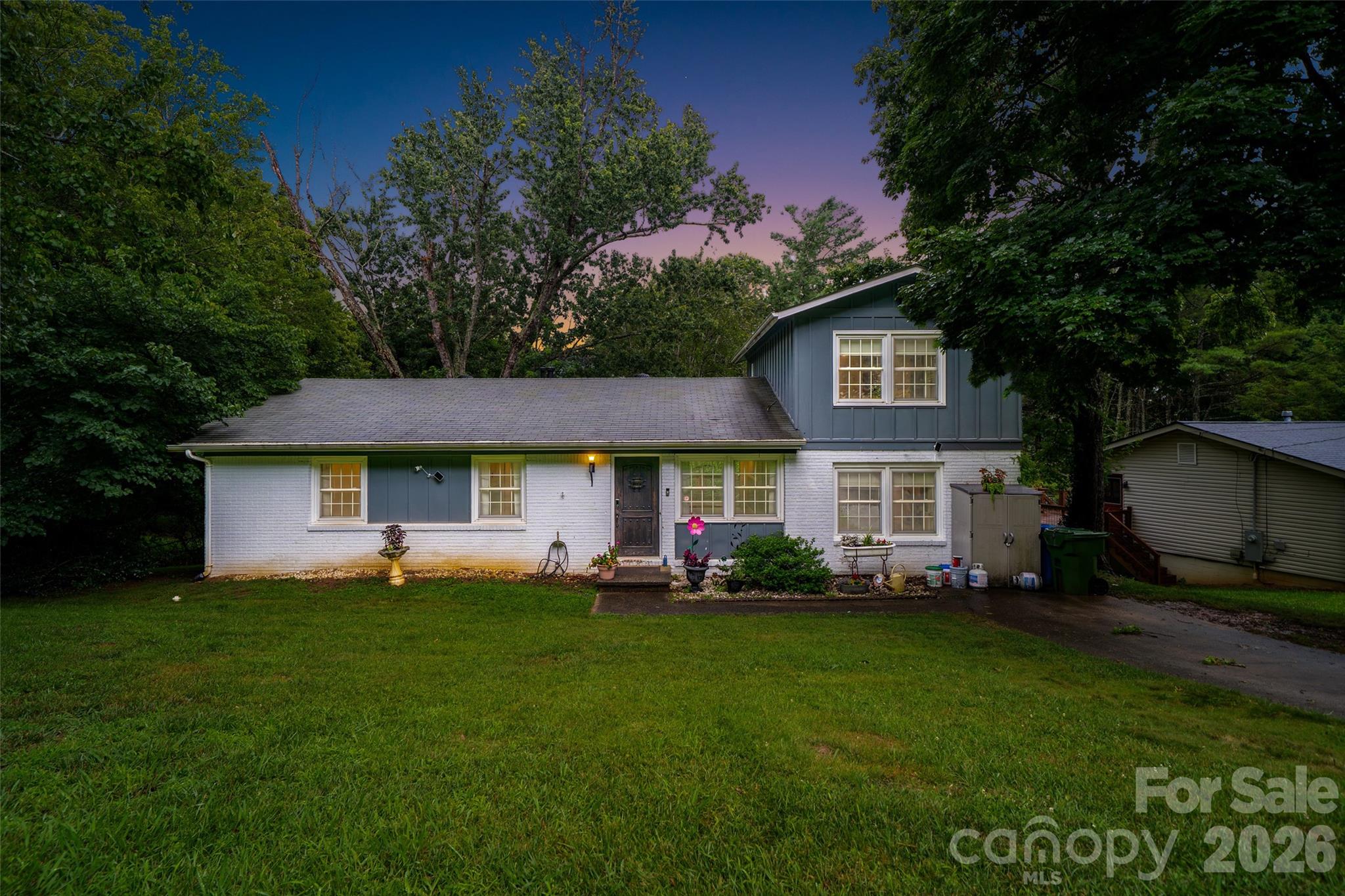 6 Hillview Circle — Asheville