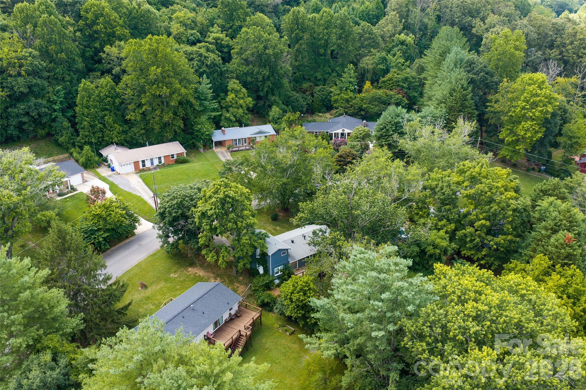 6 Hillview Circle — Asheville