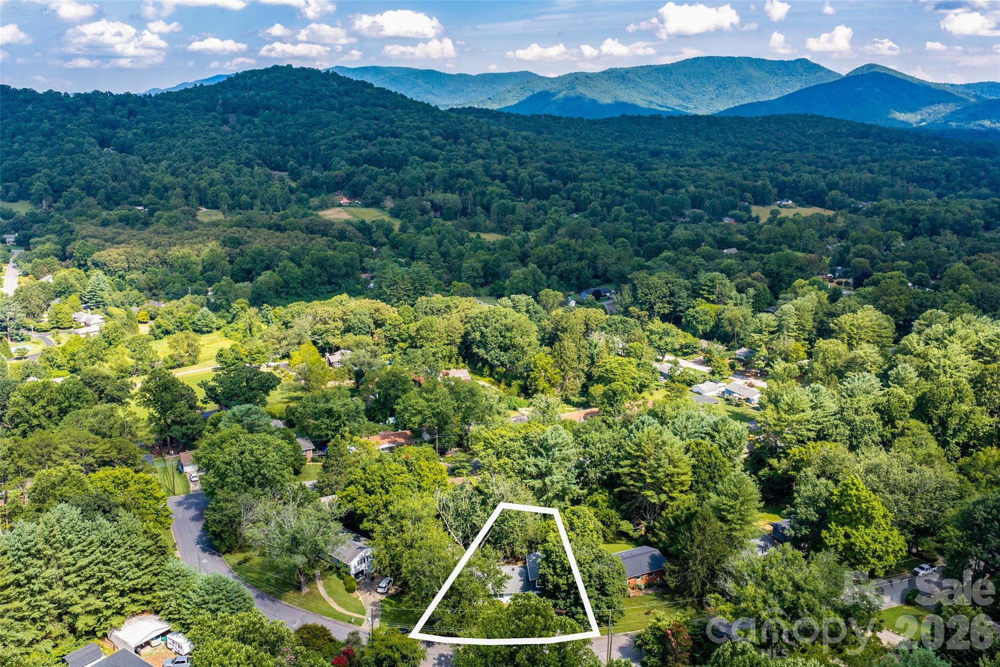 6 Hillview Circle — Asheville