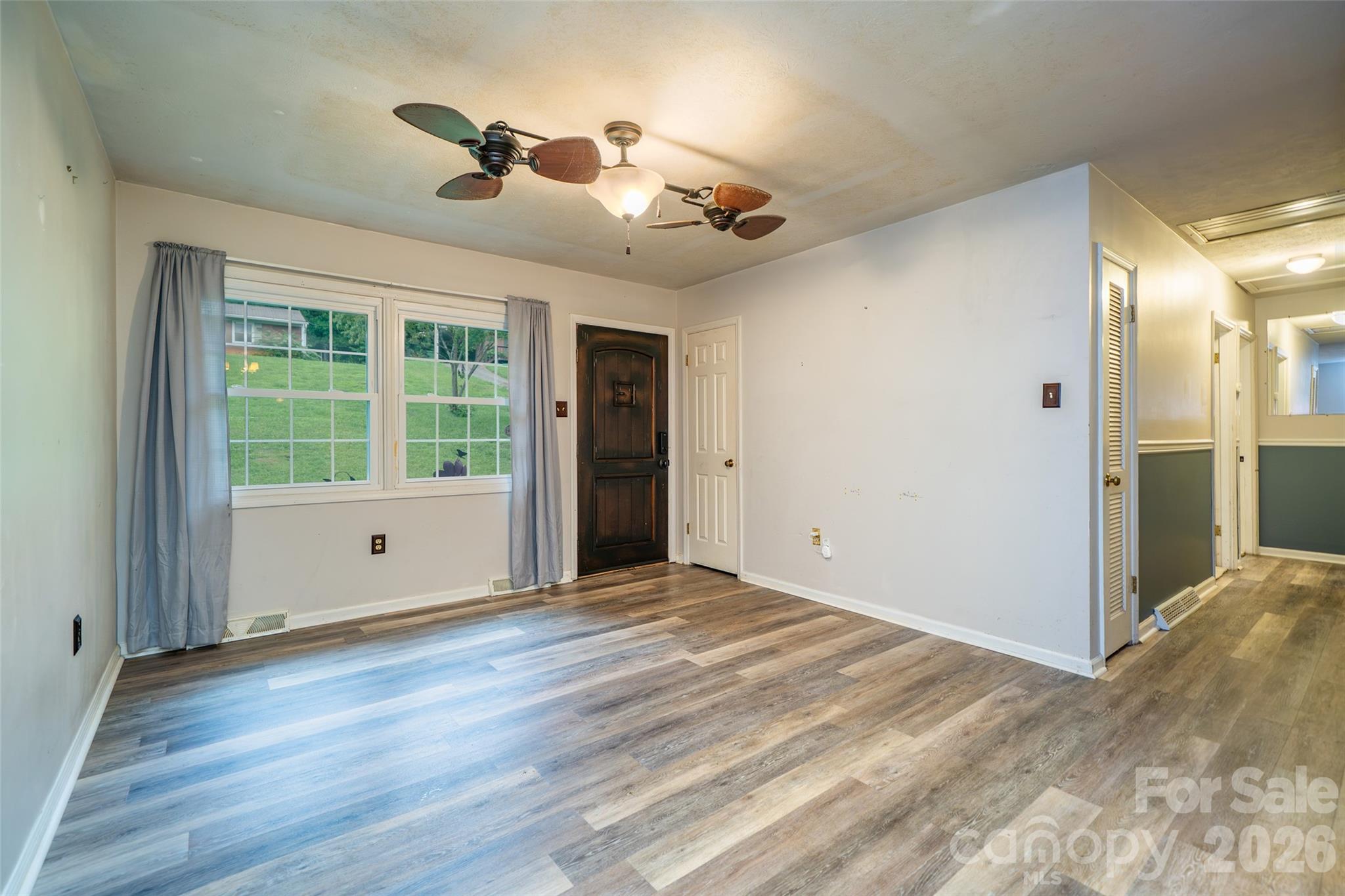 6 Hillview Circle — Asheville