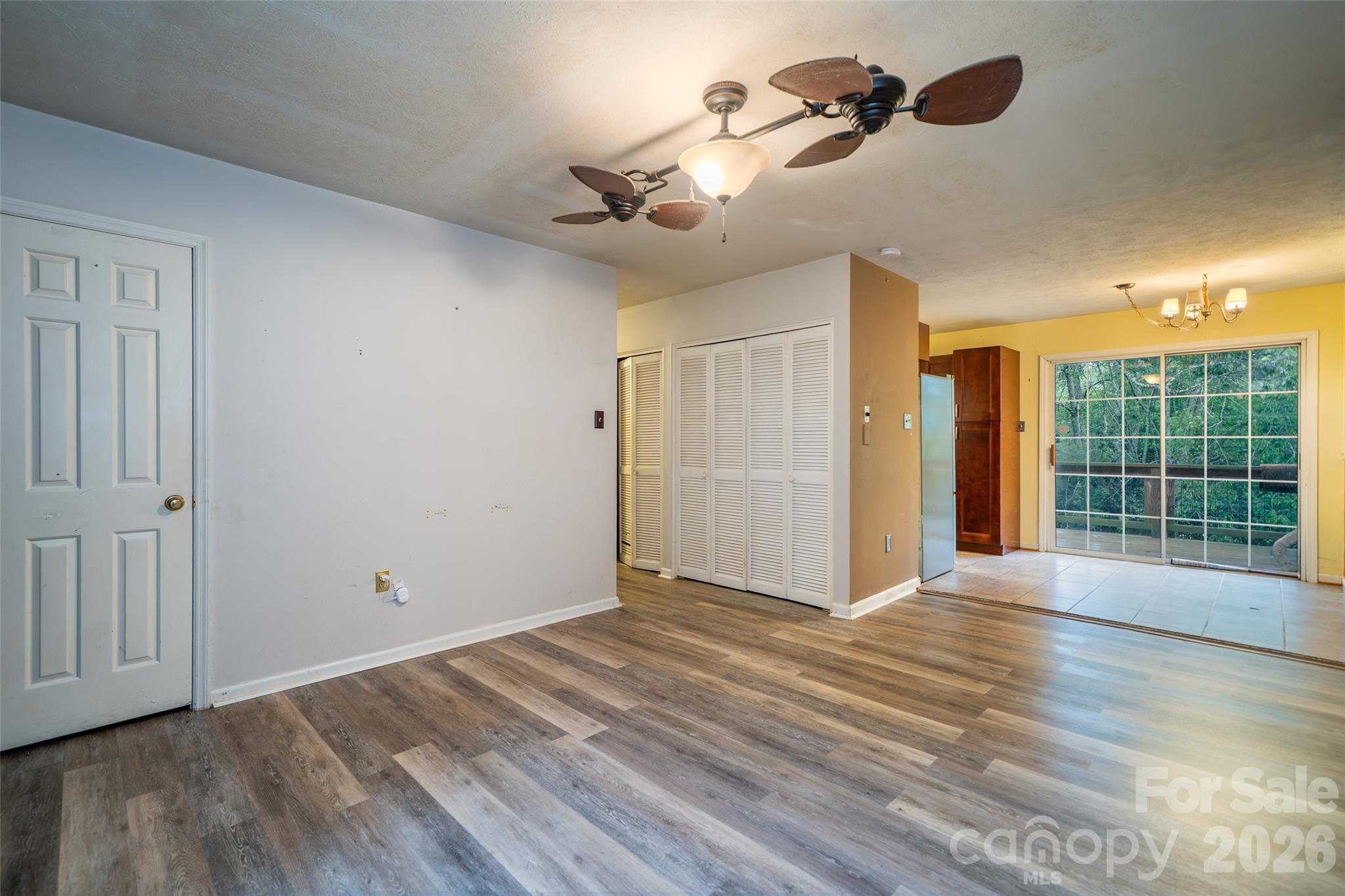 6 Hillview Circle — Asheville