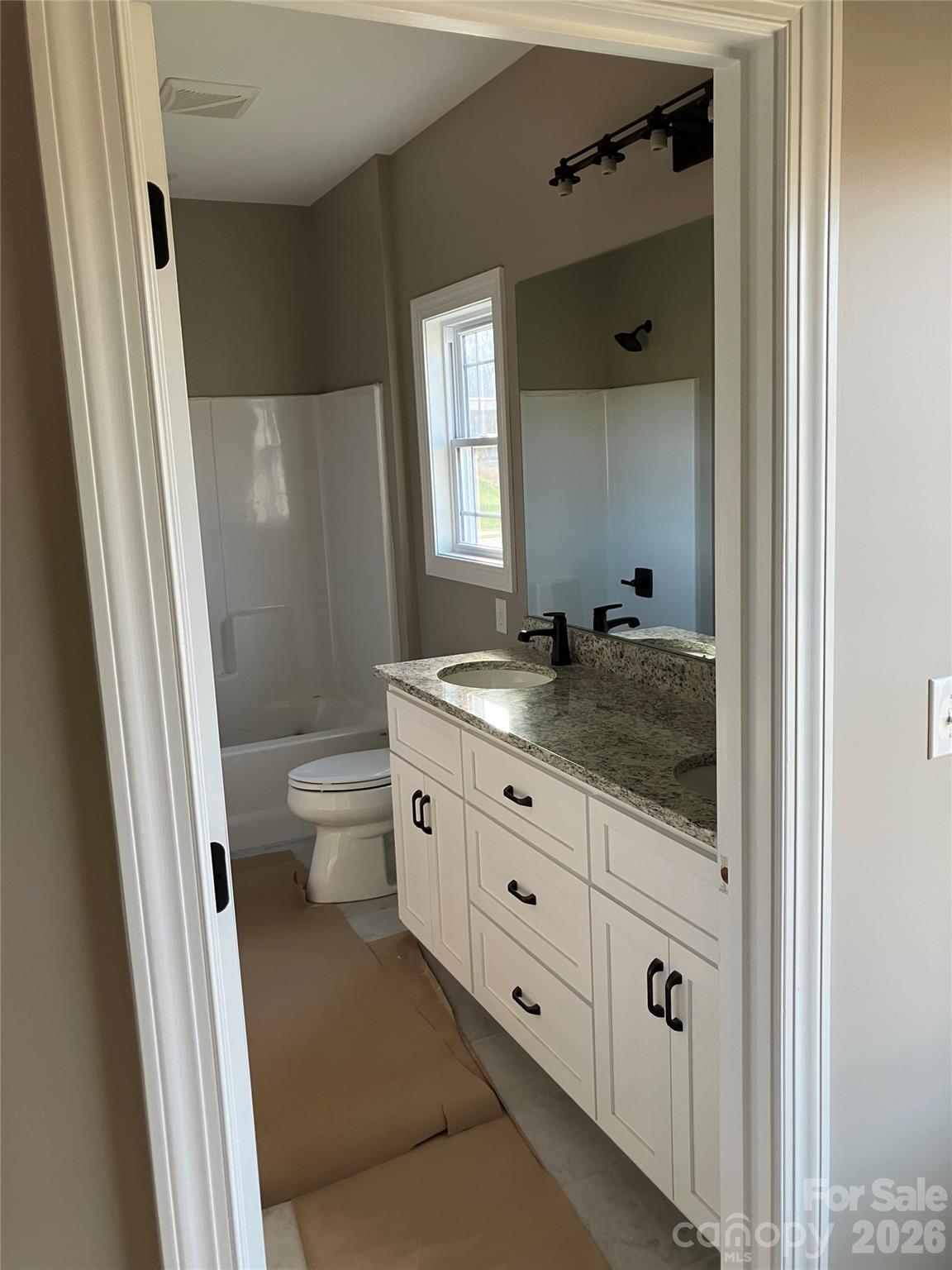 4952 Southview Drive — Hickory
