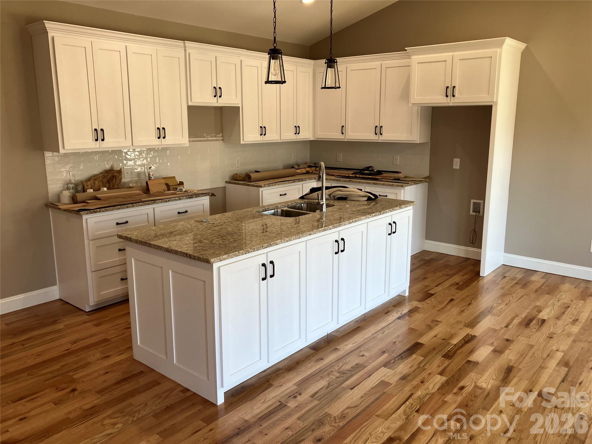 4952 Southview Drive — Hickory