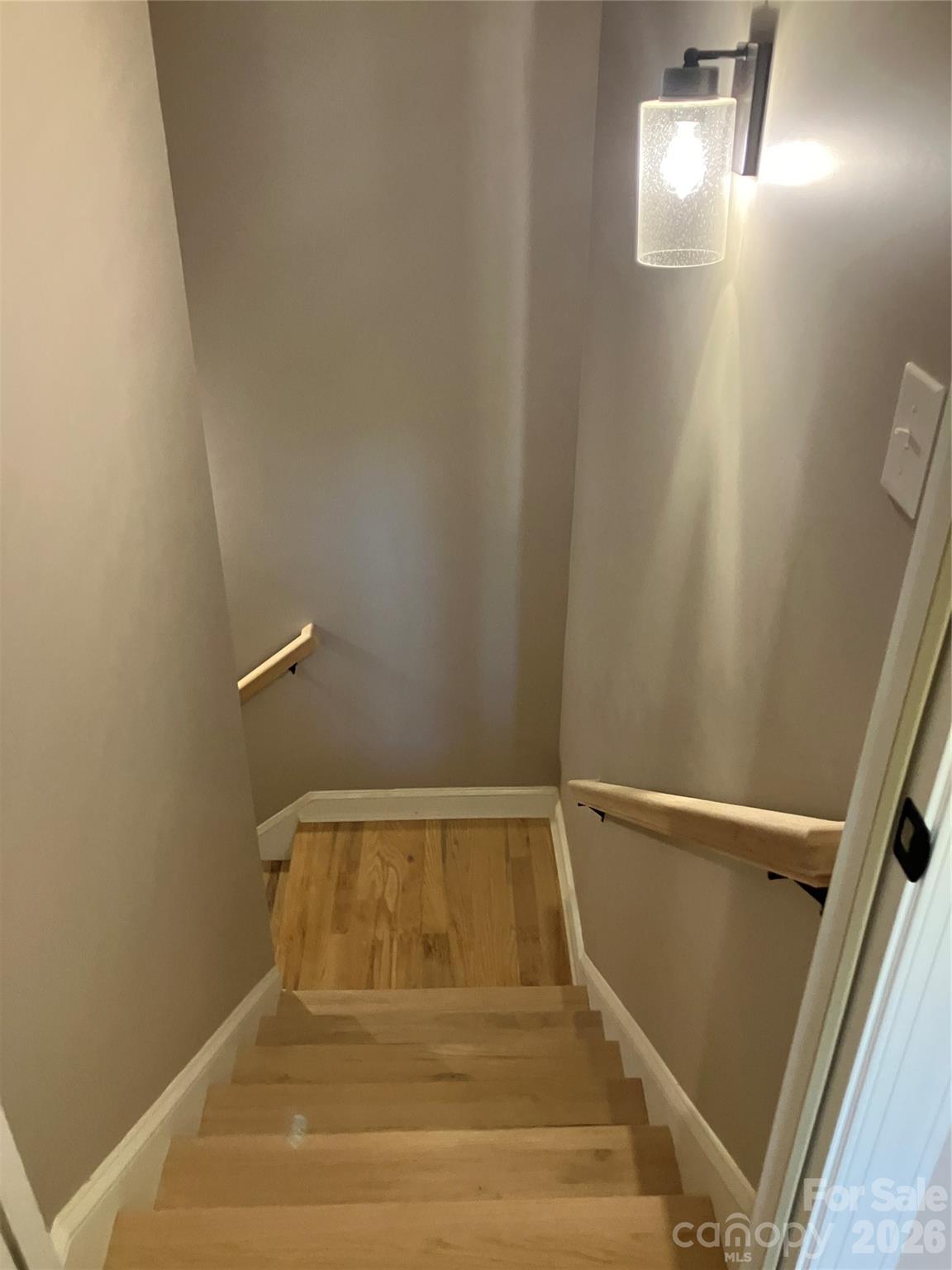 4952 Southview Drive — Hickory