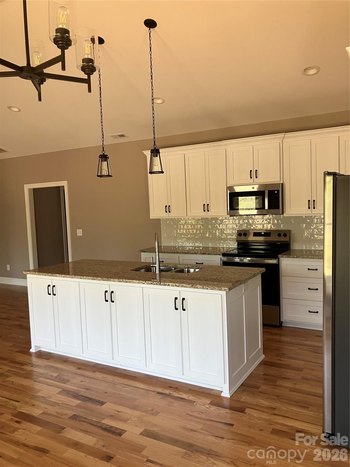 4952 Southview Drive — Hickory