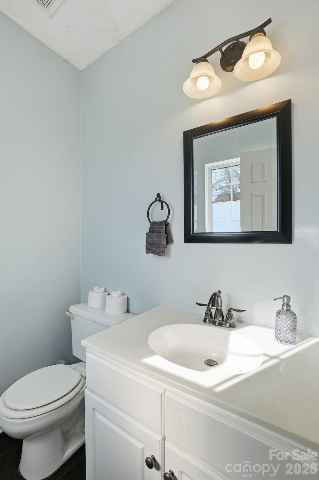 236 Aylesbury Lane — Indian Trail