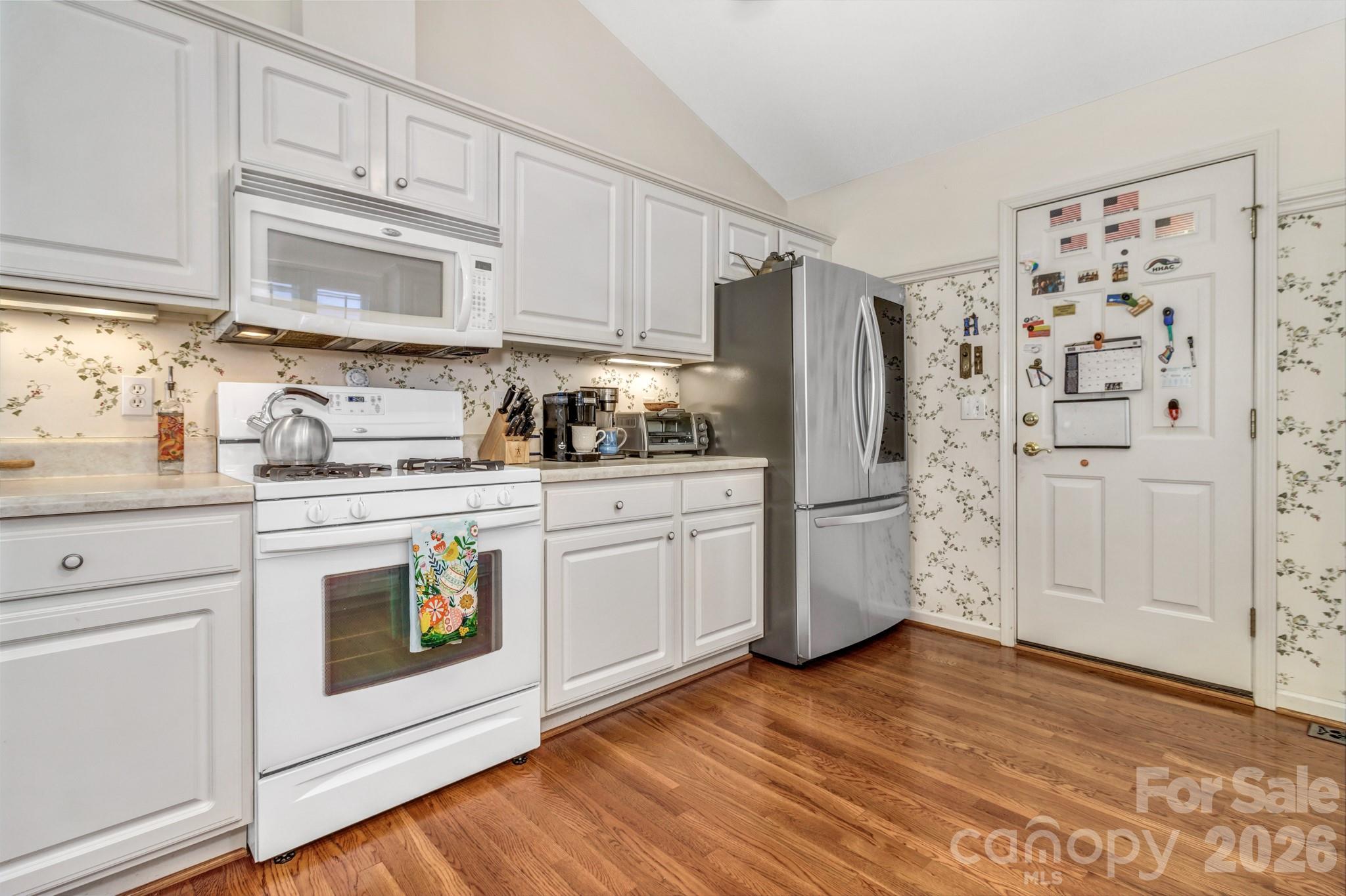 333 Charlestown Drive — Hendersonville