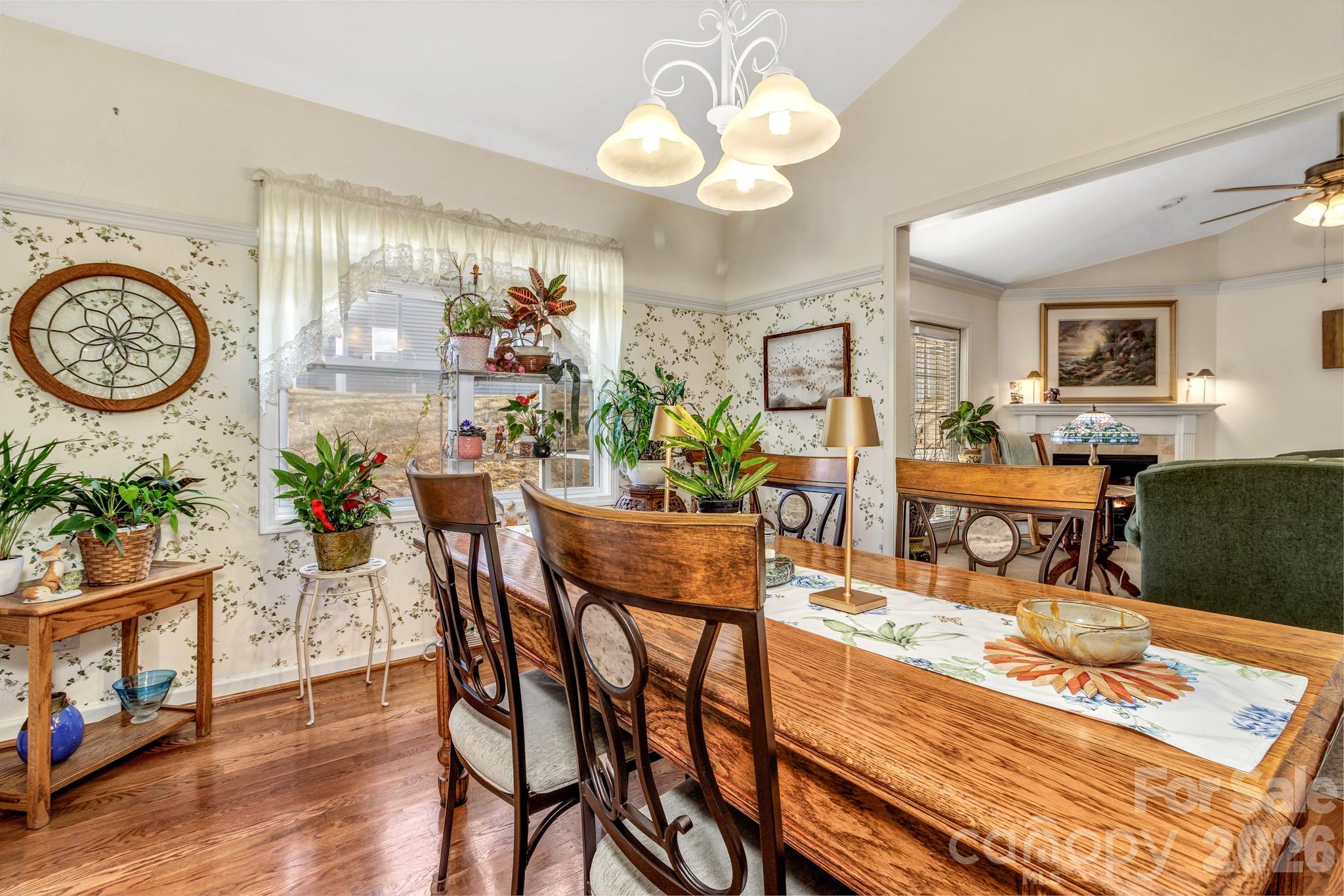 333 Charlestown Drive — Hendersonville