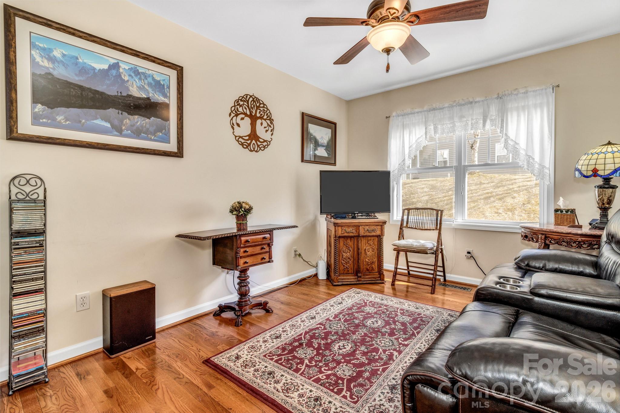 333 Charlestown Drive — Hendersonville