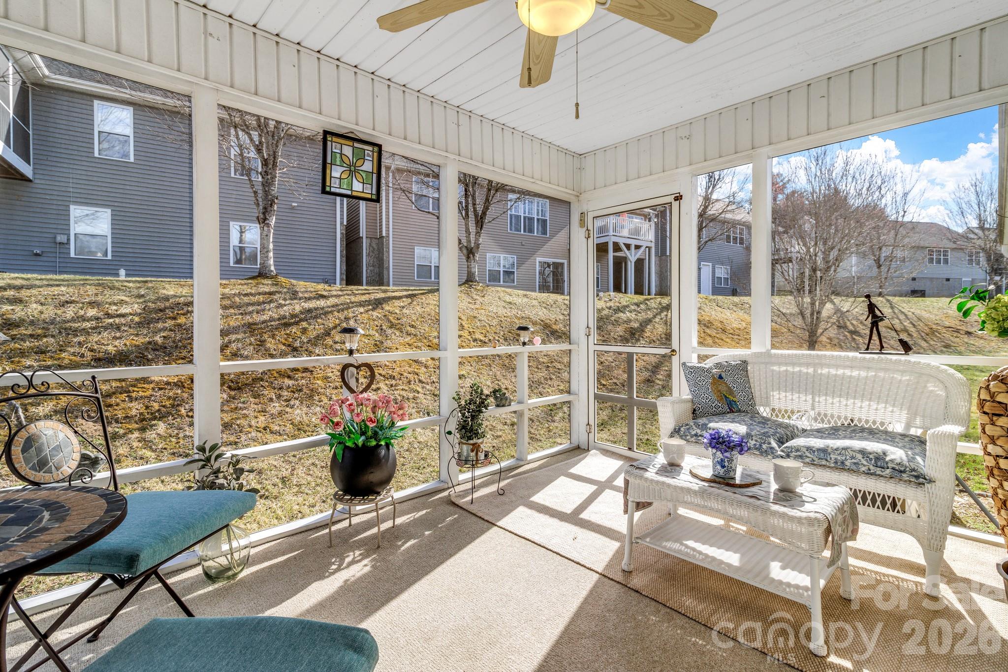 333 Charlestown Drive — Hendersonville