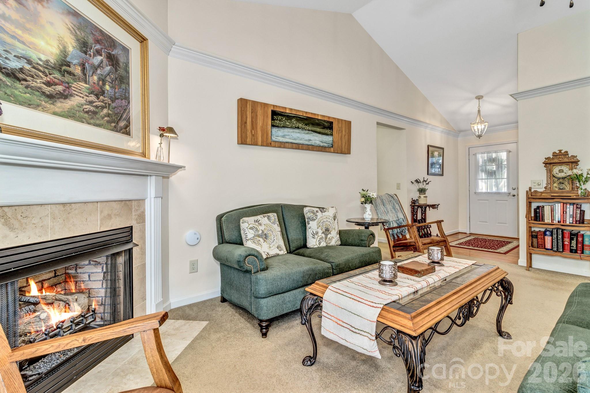 333 Charlestown Drive — Hendersonville
