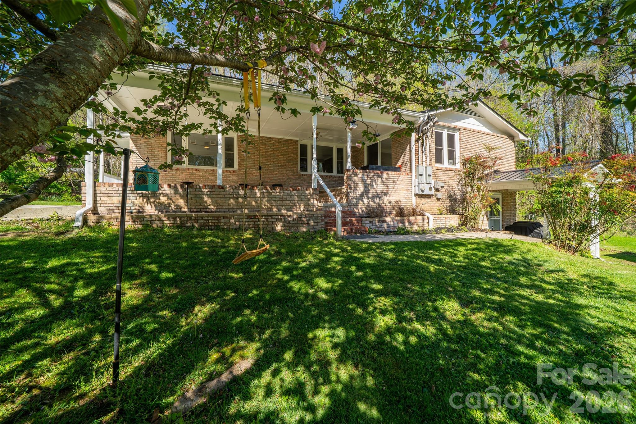 913 Dorothy Street — Hendersonville
