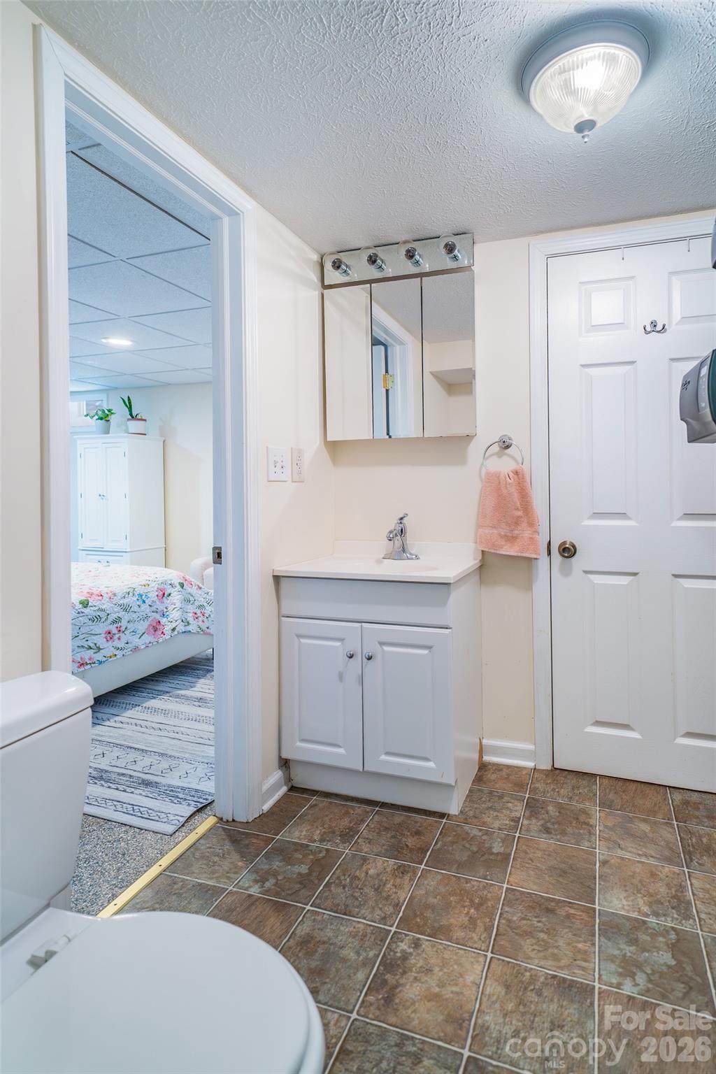 913 Dorothy Street — Hendersonville