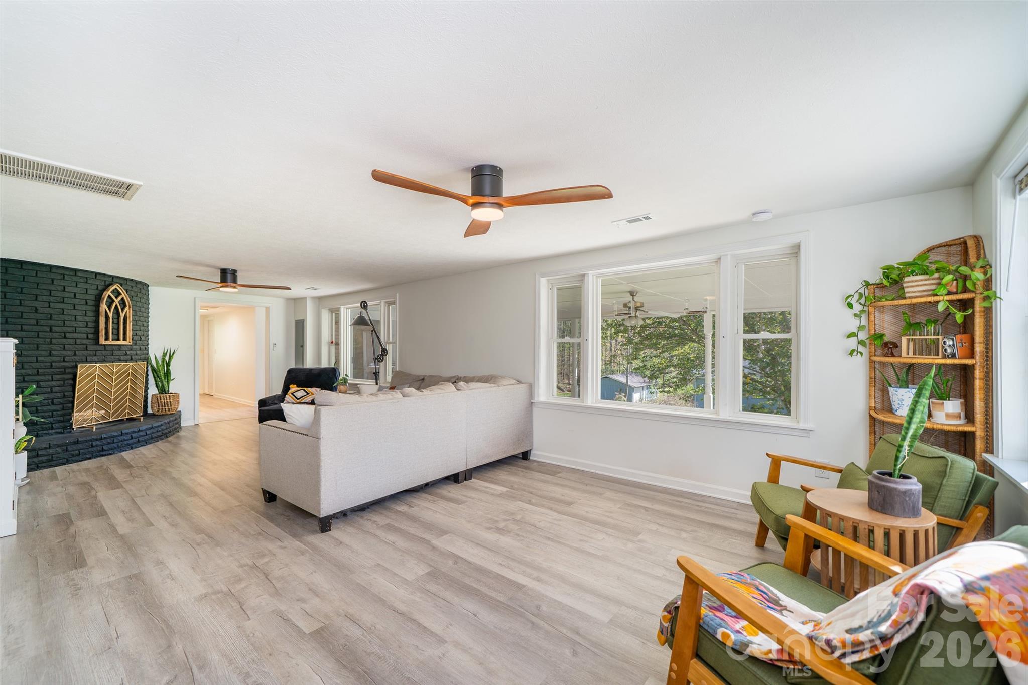 913 Dorothy Street — Hendersonville