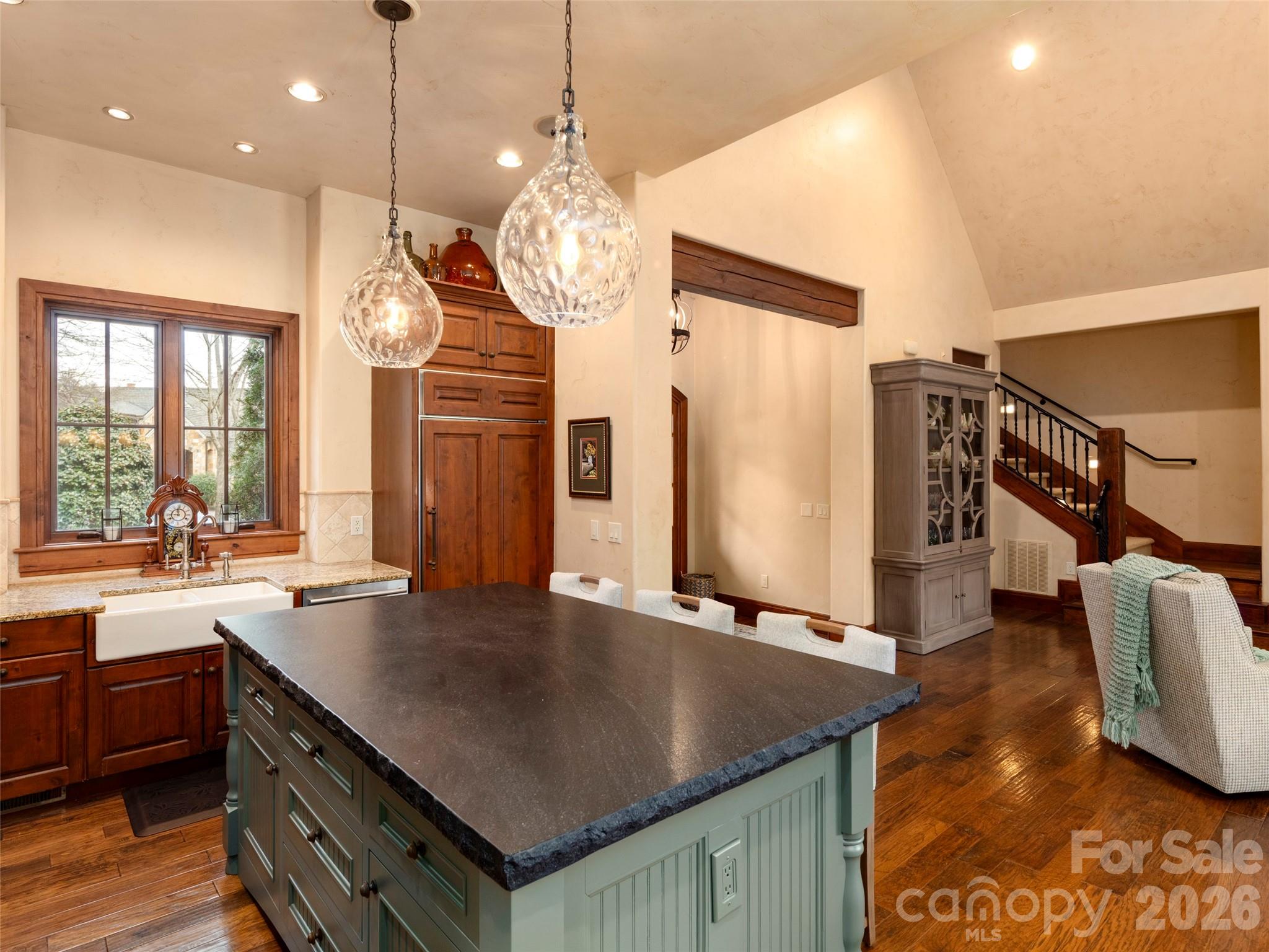 575 Walnut Valley Parkway — Arden