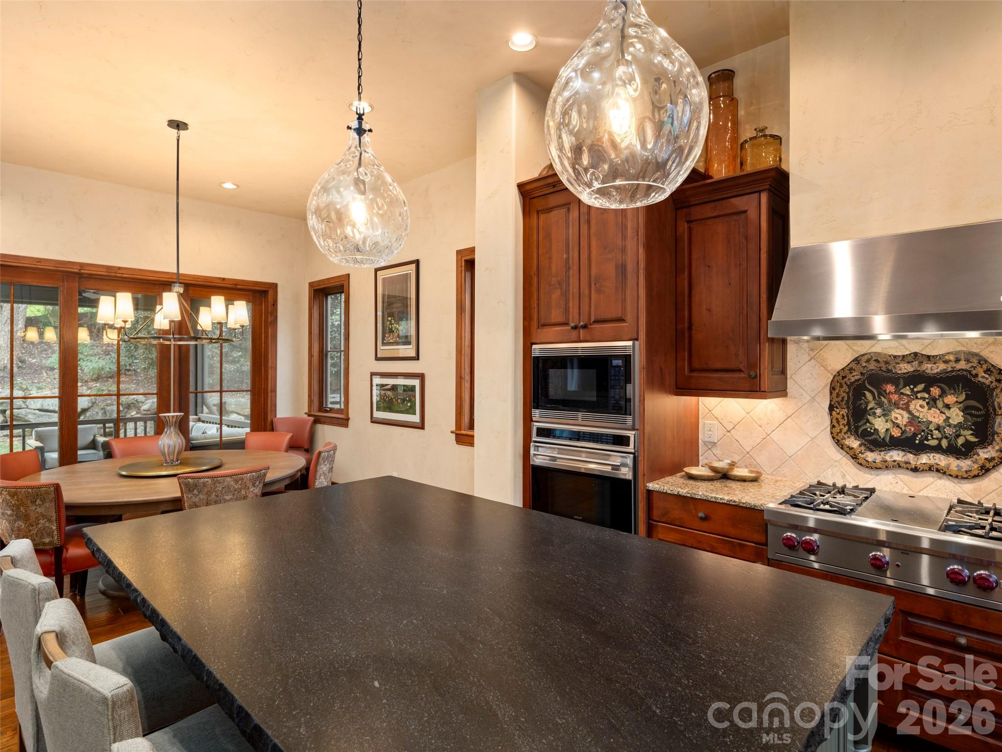 575 Walnut Valley Parkway — Arden