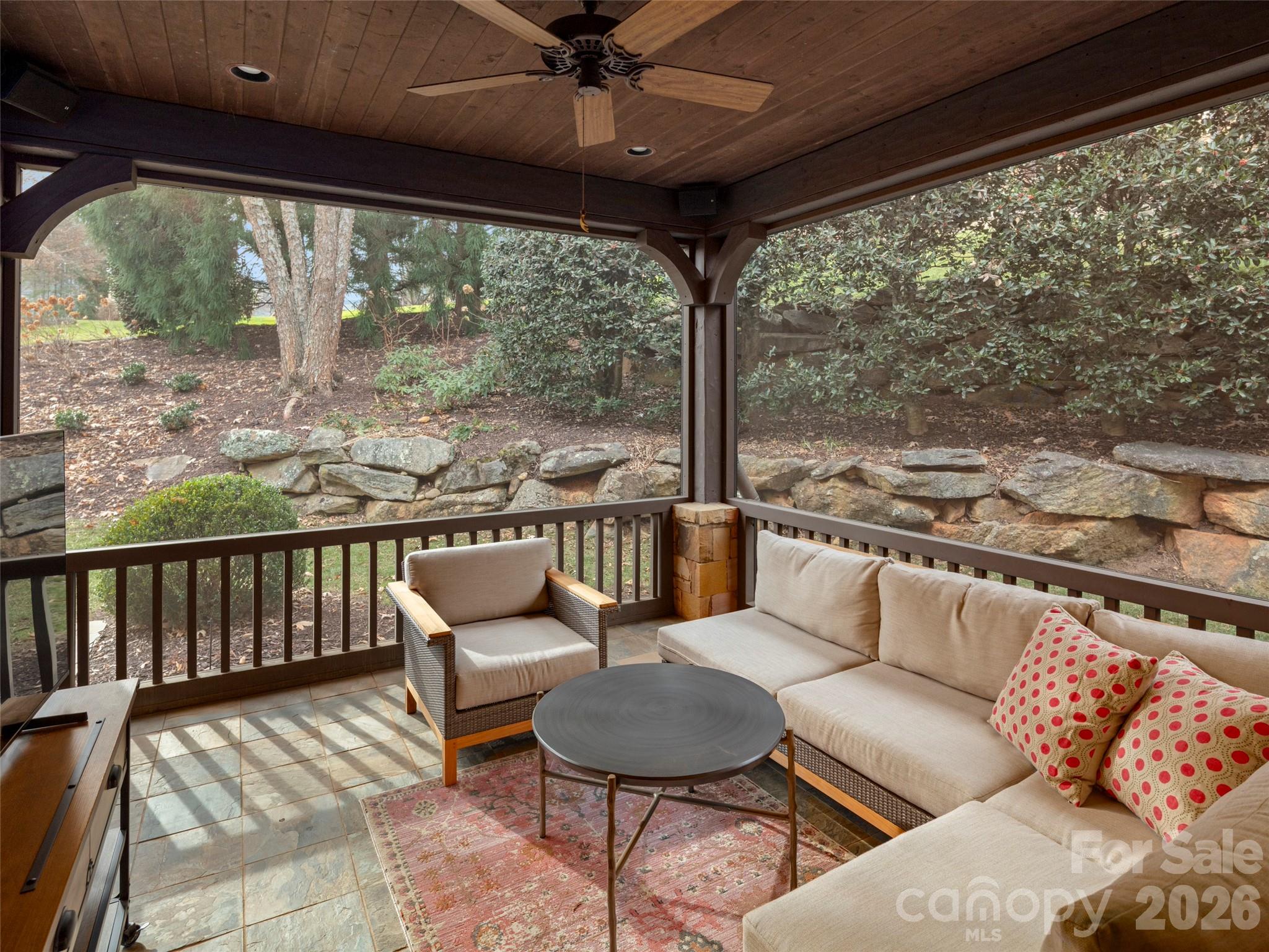 575 Walnut Valley Parkway — Arden