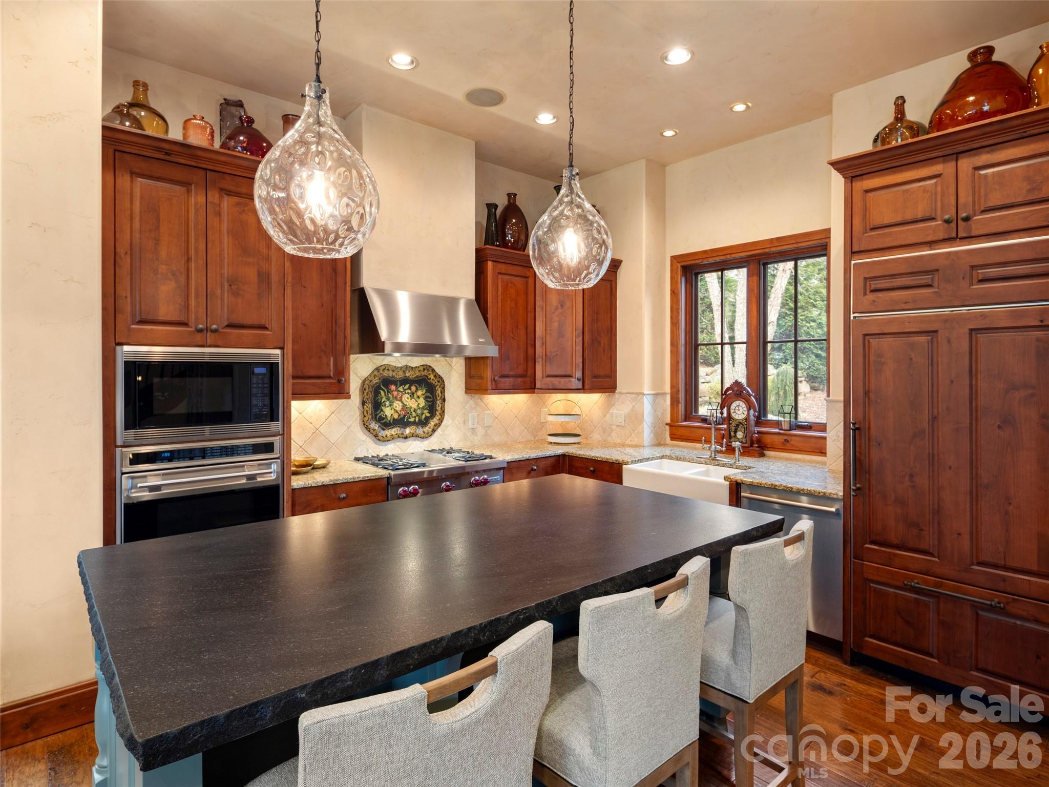575 Walnut Valley Parkway — Arden