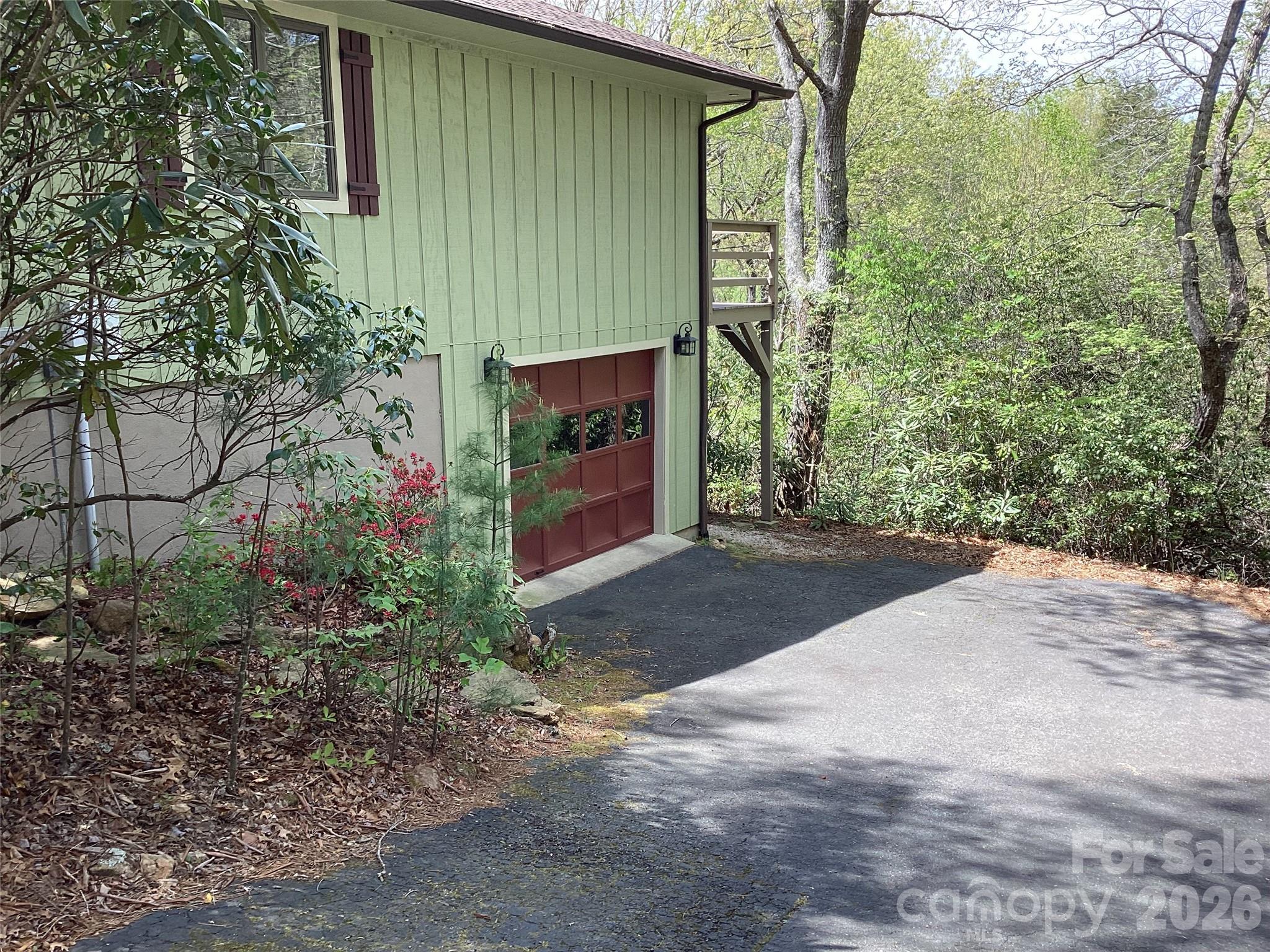 31 Rhododendron Road — Black Mountain