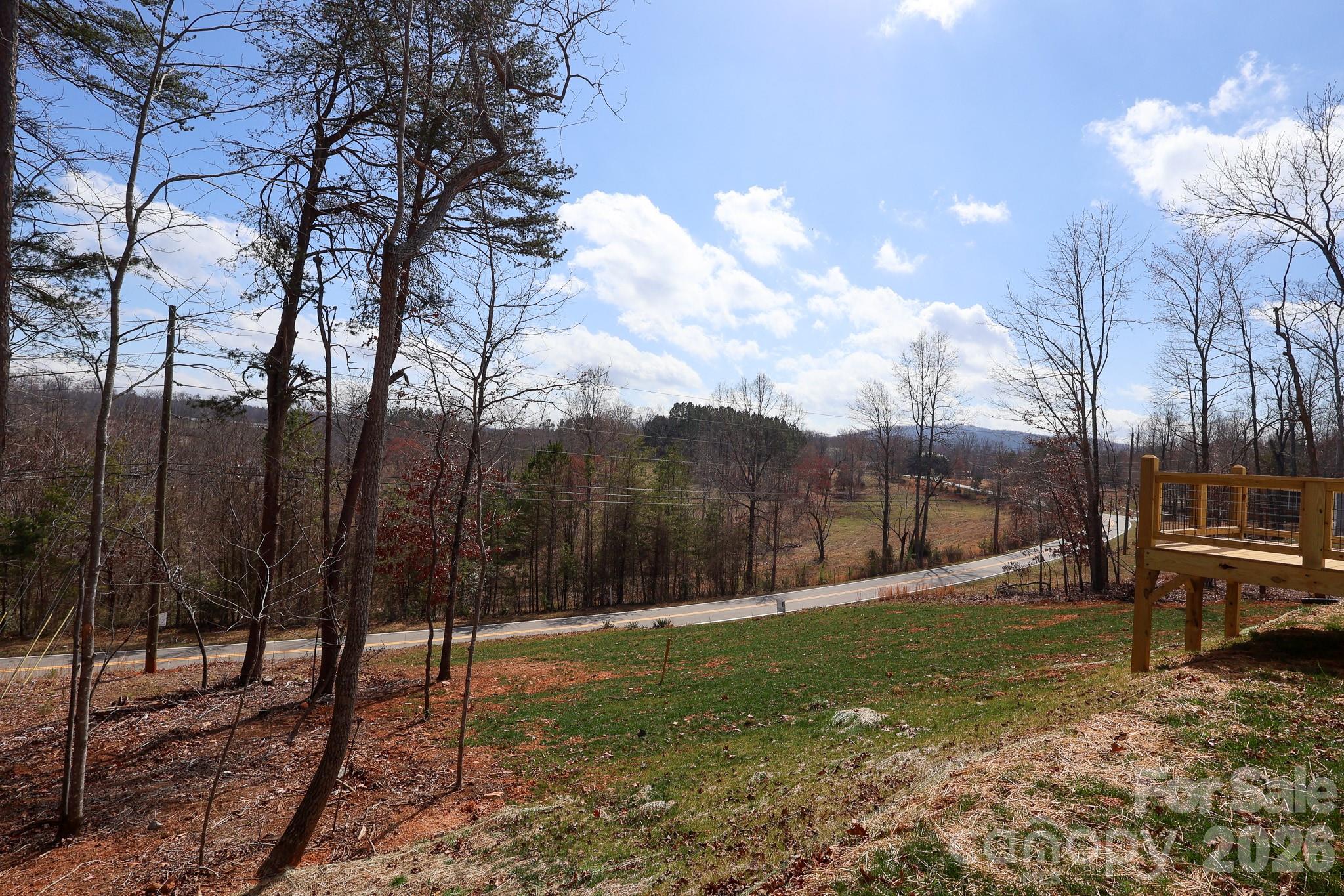 90 S Cascades Drive — Nebo