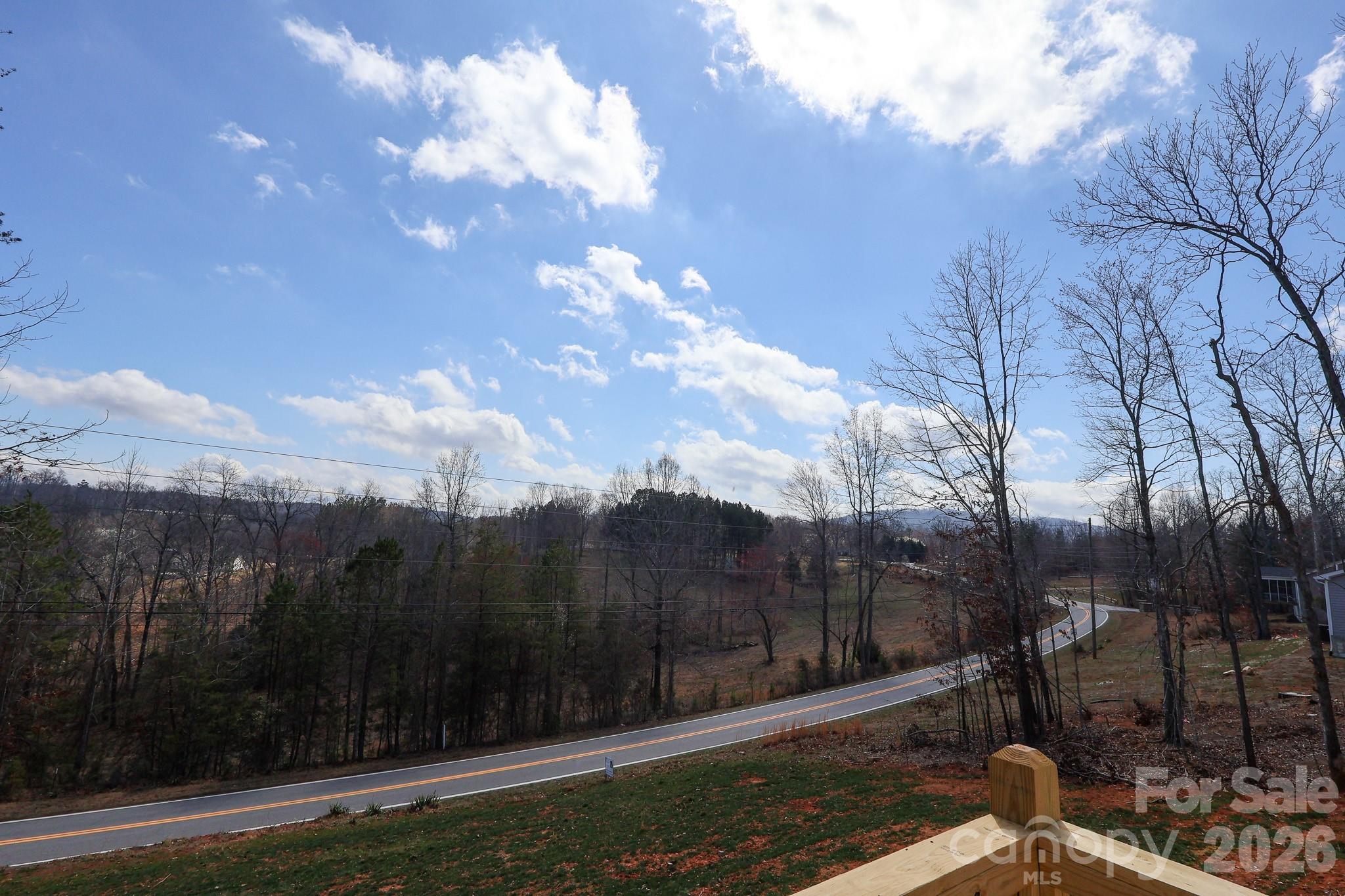 90 S Cascades Drive — Nebo