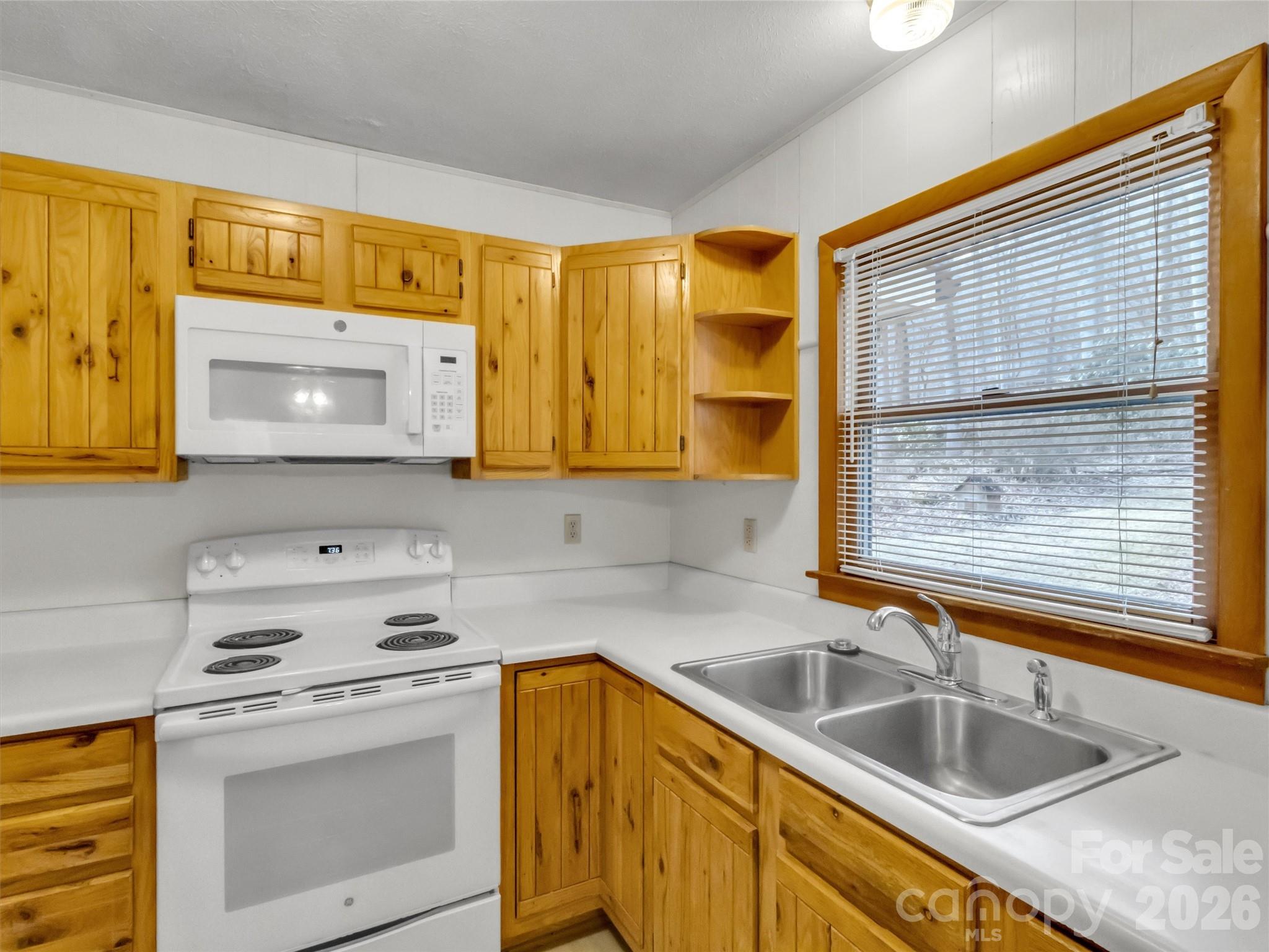 122 Vinewood Drive — Waynesville