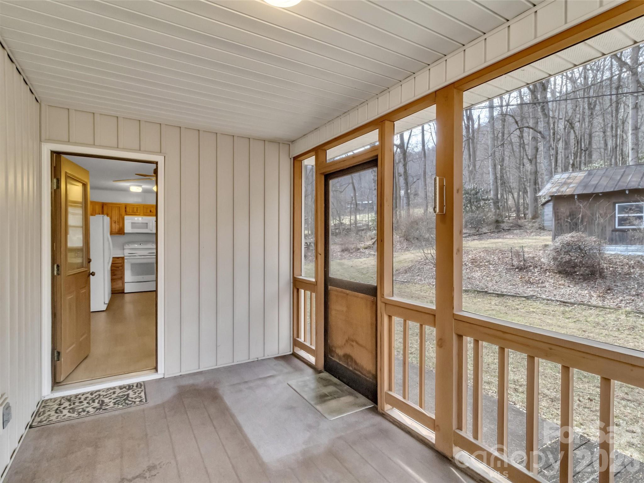 122 Vinewood Drive — Waynesville