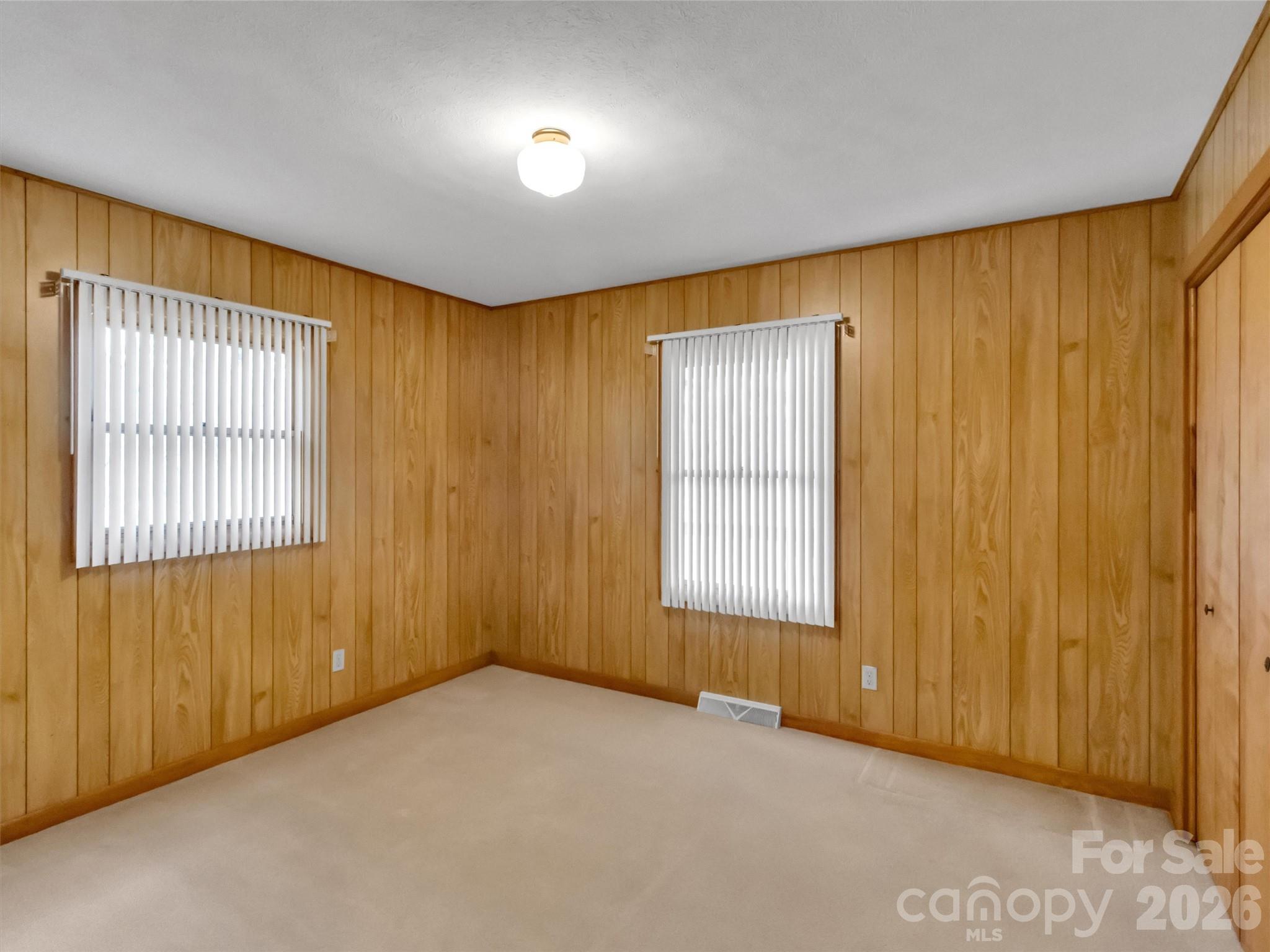 122 Vinewood Drive — Waynesville