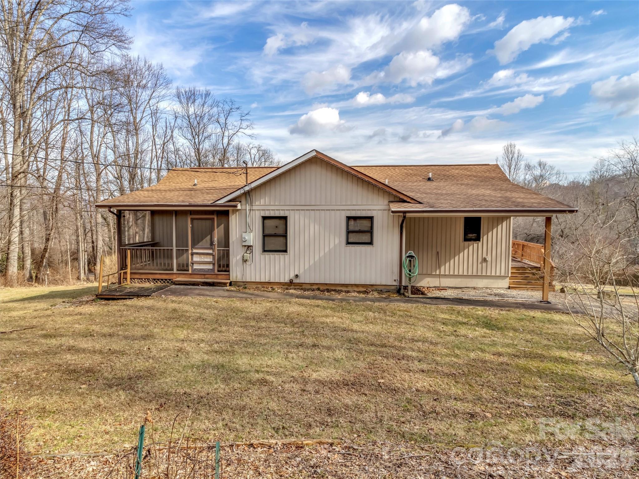 122 Vinewood Drive — Waynesville