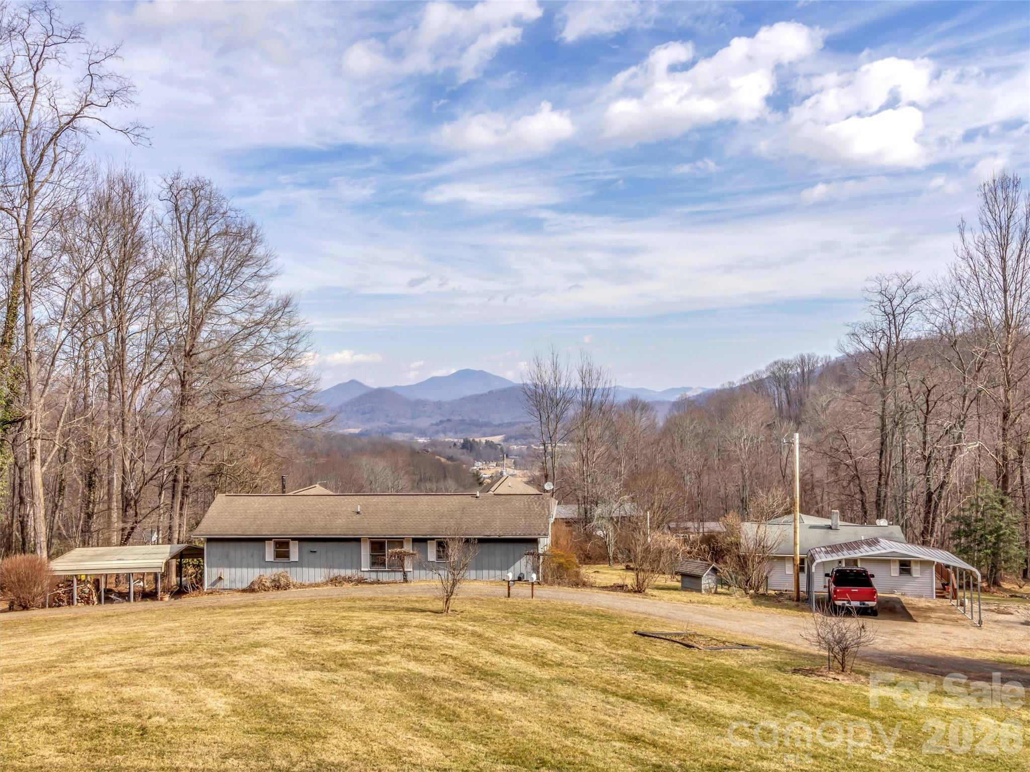 122 Vinewood Drive — Waynesville