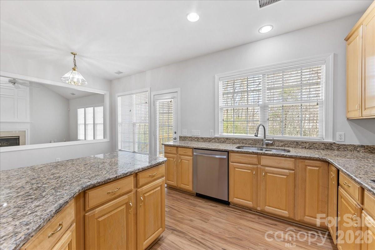 11143 Knight Castle Drive #20 — Charlotte