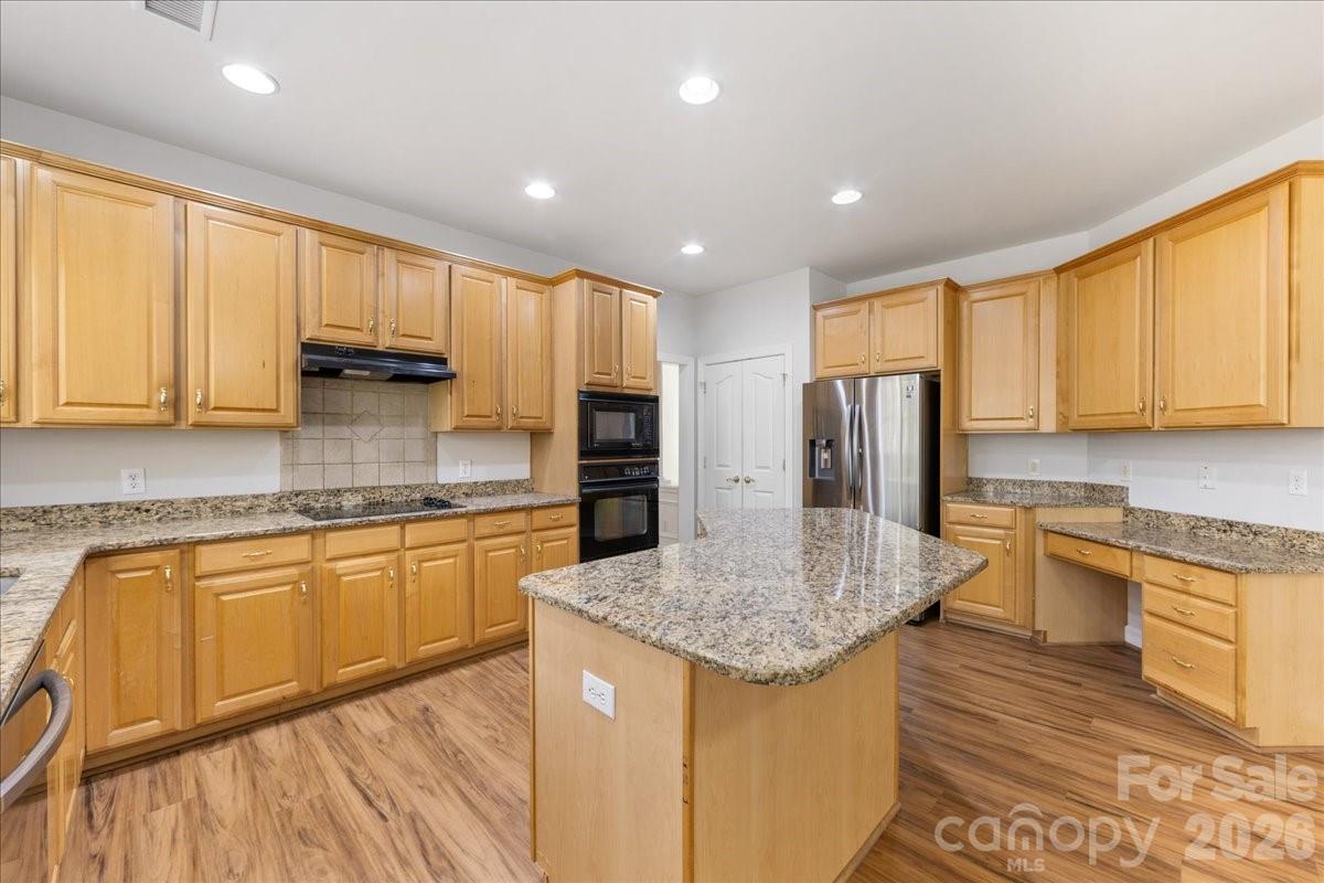 11143 Knight Castle Drive #20 — Charlotte