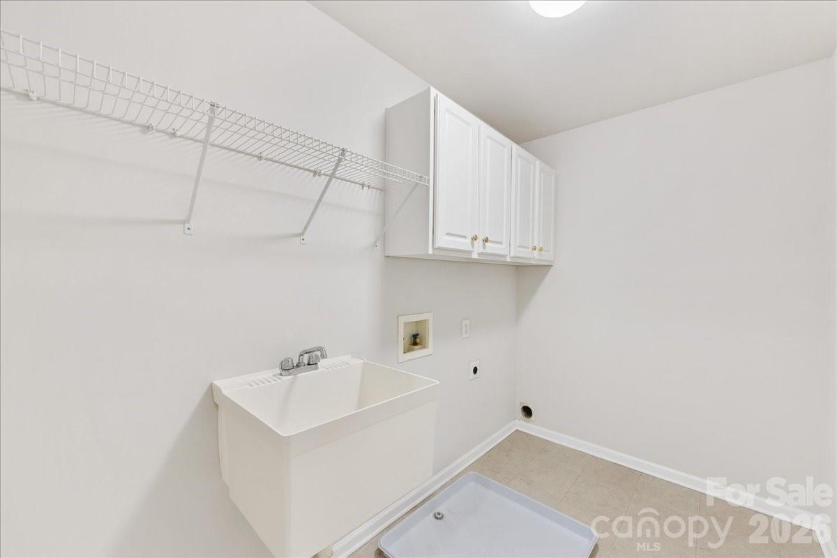 11143 Knight Castle Drive #20 — Charlotte